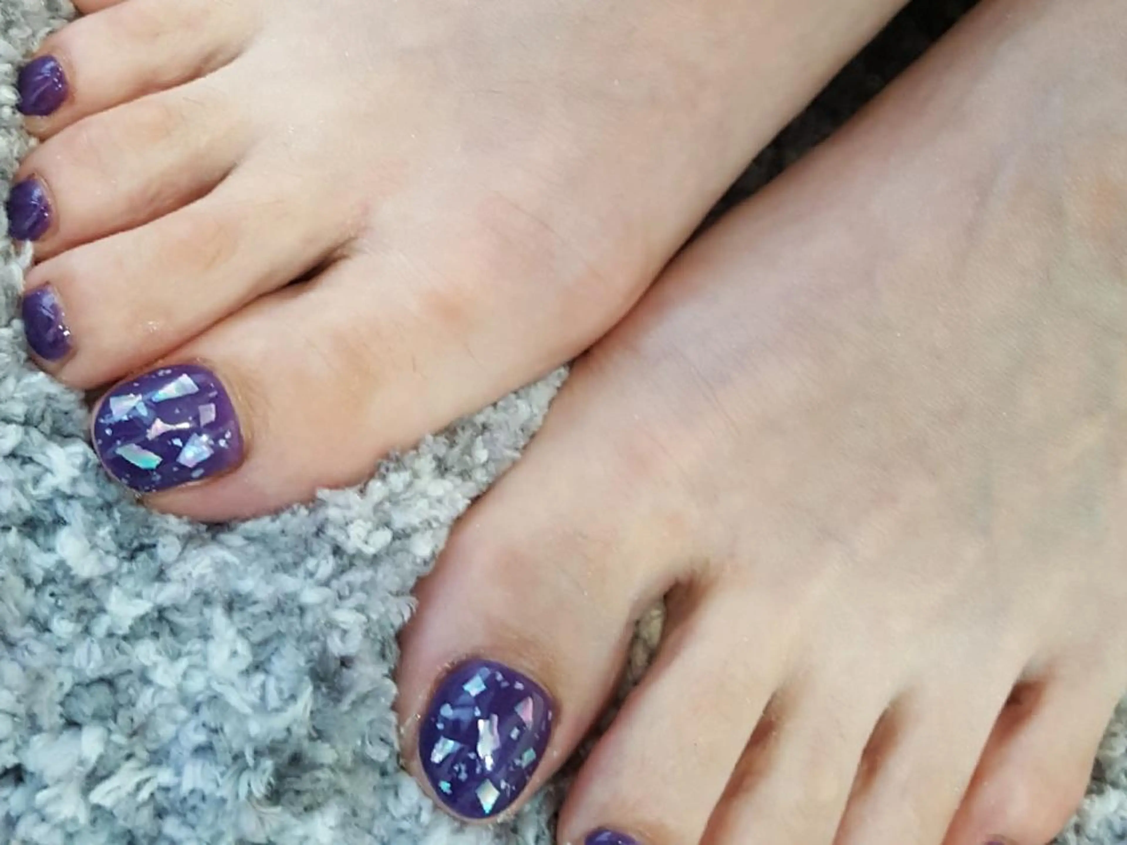 ネイル パープル フットネイル 人気エリア💖完全個室【ルリエ】所属・ネイルサロン Lelienルリエのネイルデザイン