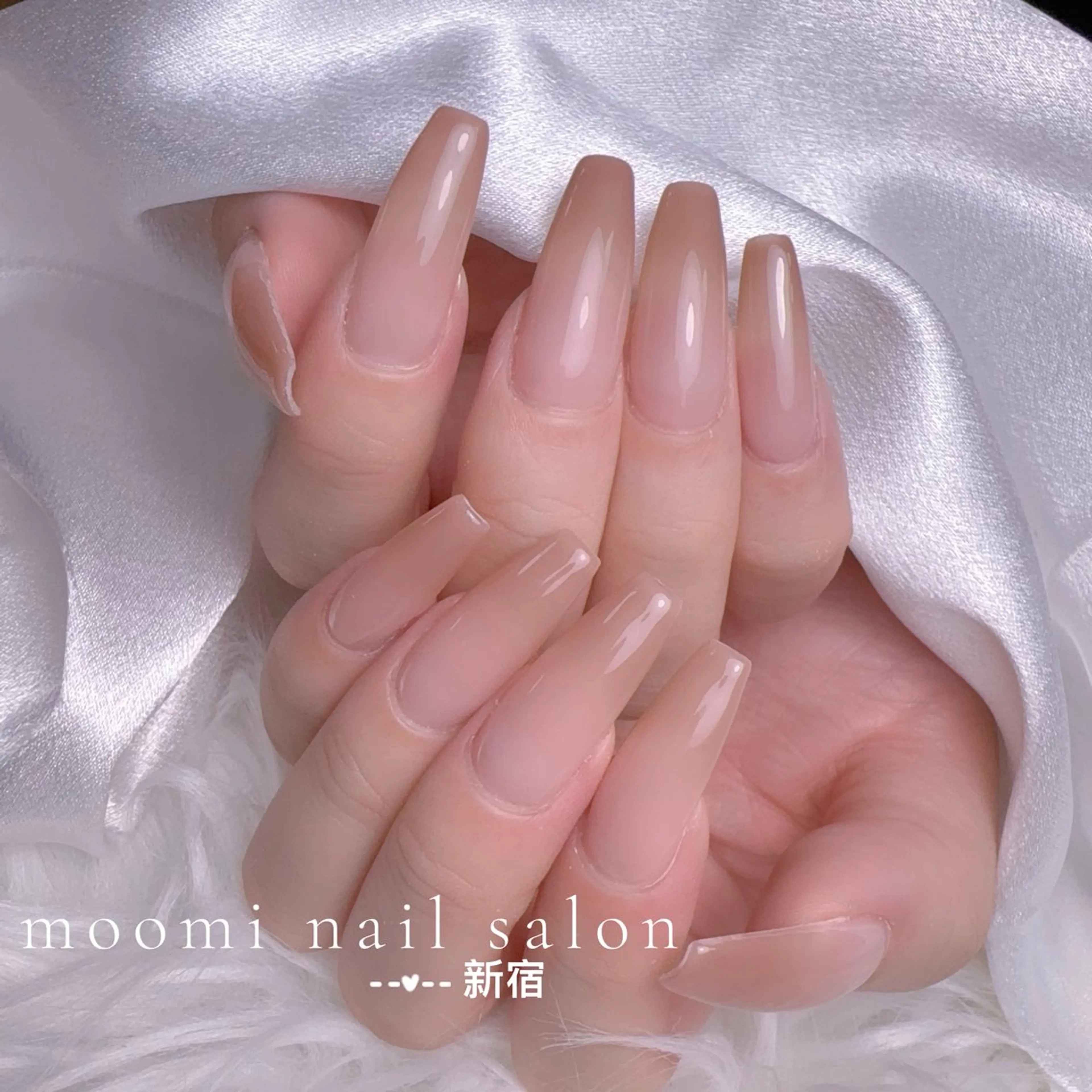 ネイル チークネイル フレンチネイル ジェルネイル グラデーション ハート ハンドネイル moomi nail スカルプ専門のネイルデザイン
