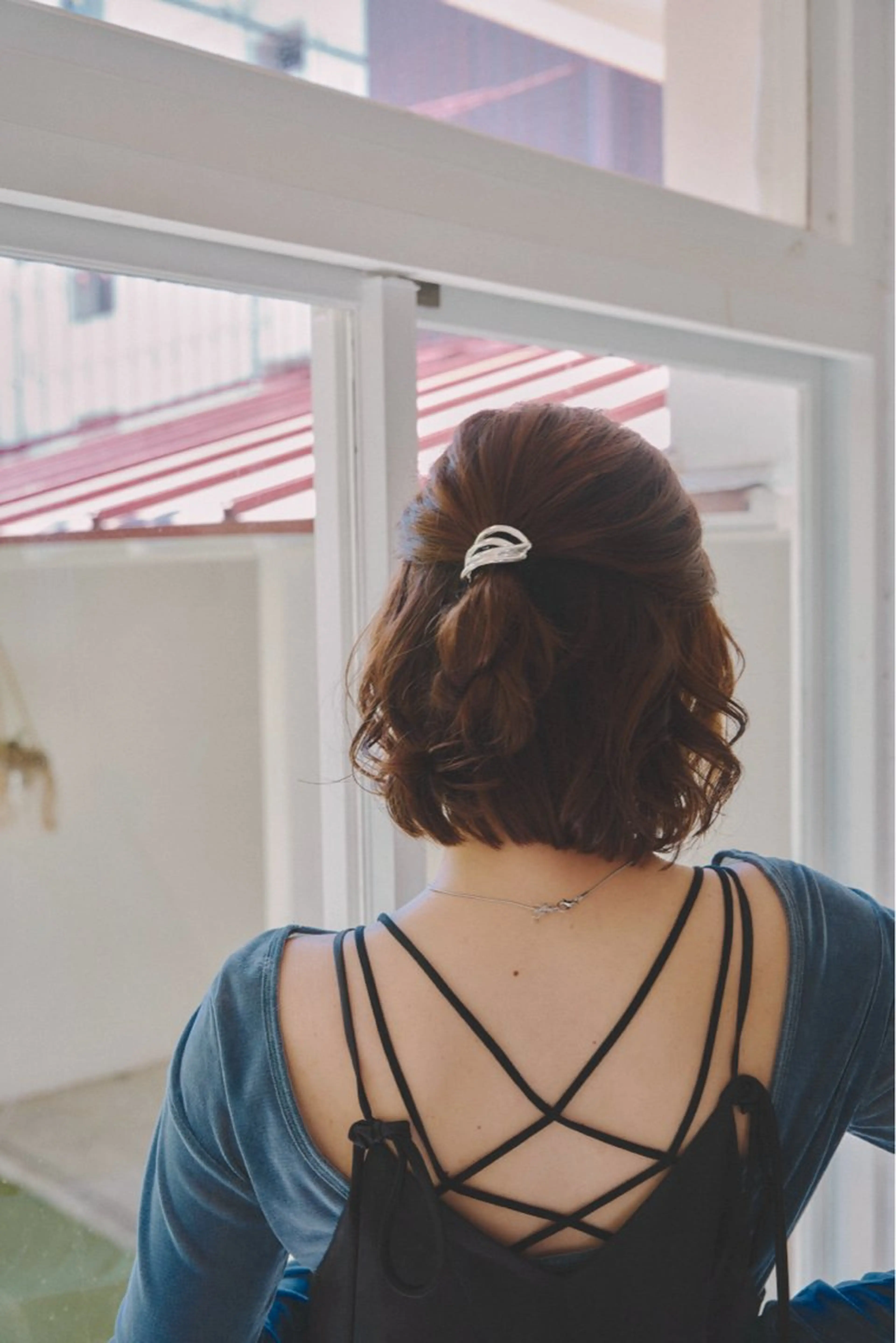 ミディアム ヘアアレンジ ハーフアップ ボブ UNC所属・丸岡 桜のヘアスタイル