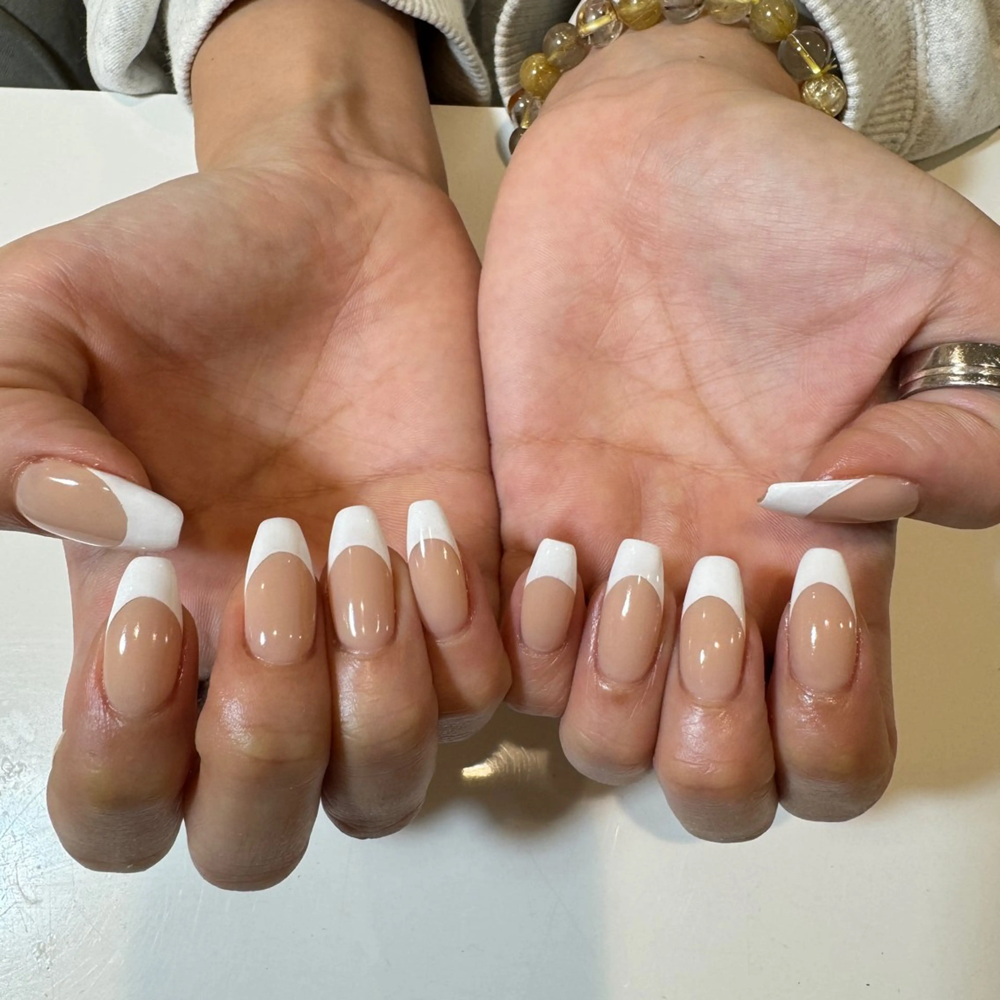 期間限定🉐<チップ長さだし10本> HAND フレンチ　¥10500 (パーツ2個プレゼント)オフ込みの写真