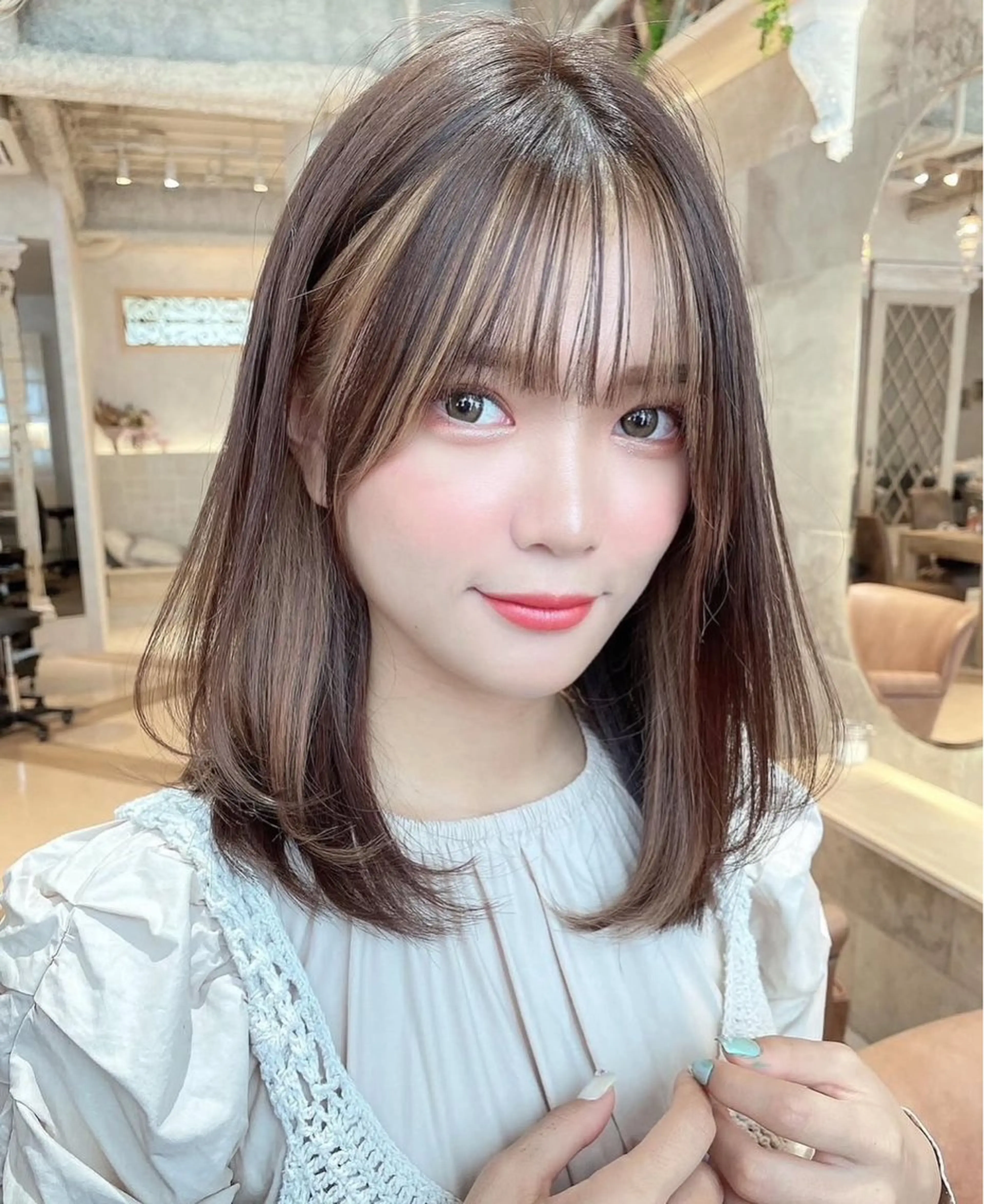 ミディアム 透明感カラー/ レイヤー/松沢州途のヘアスタイル