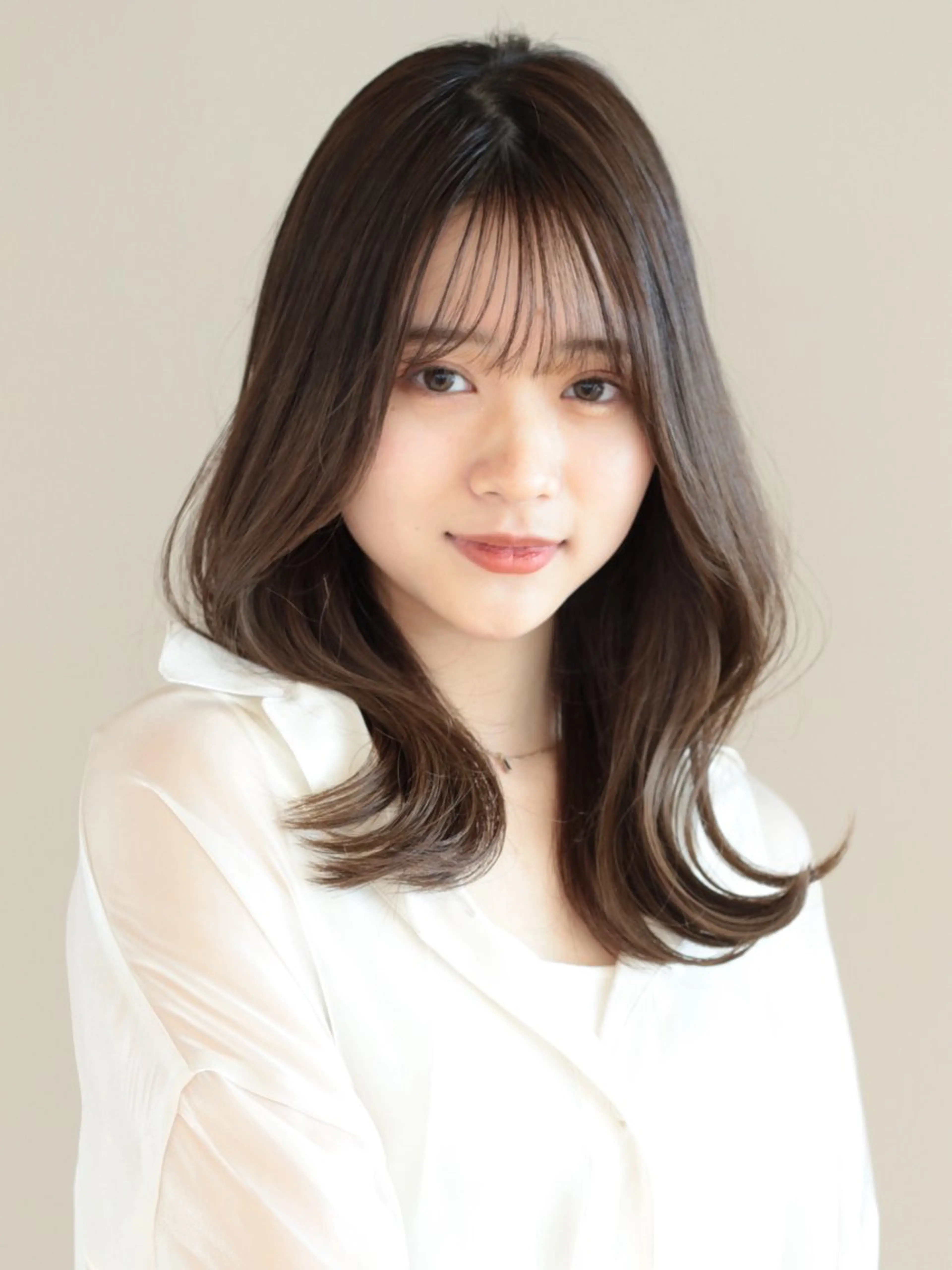 ミディアム AFLOAT TOKYOのヘアスタイル