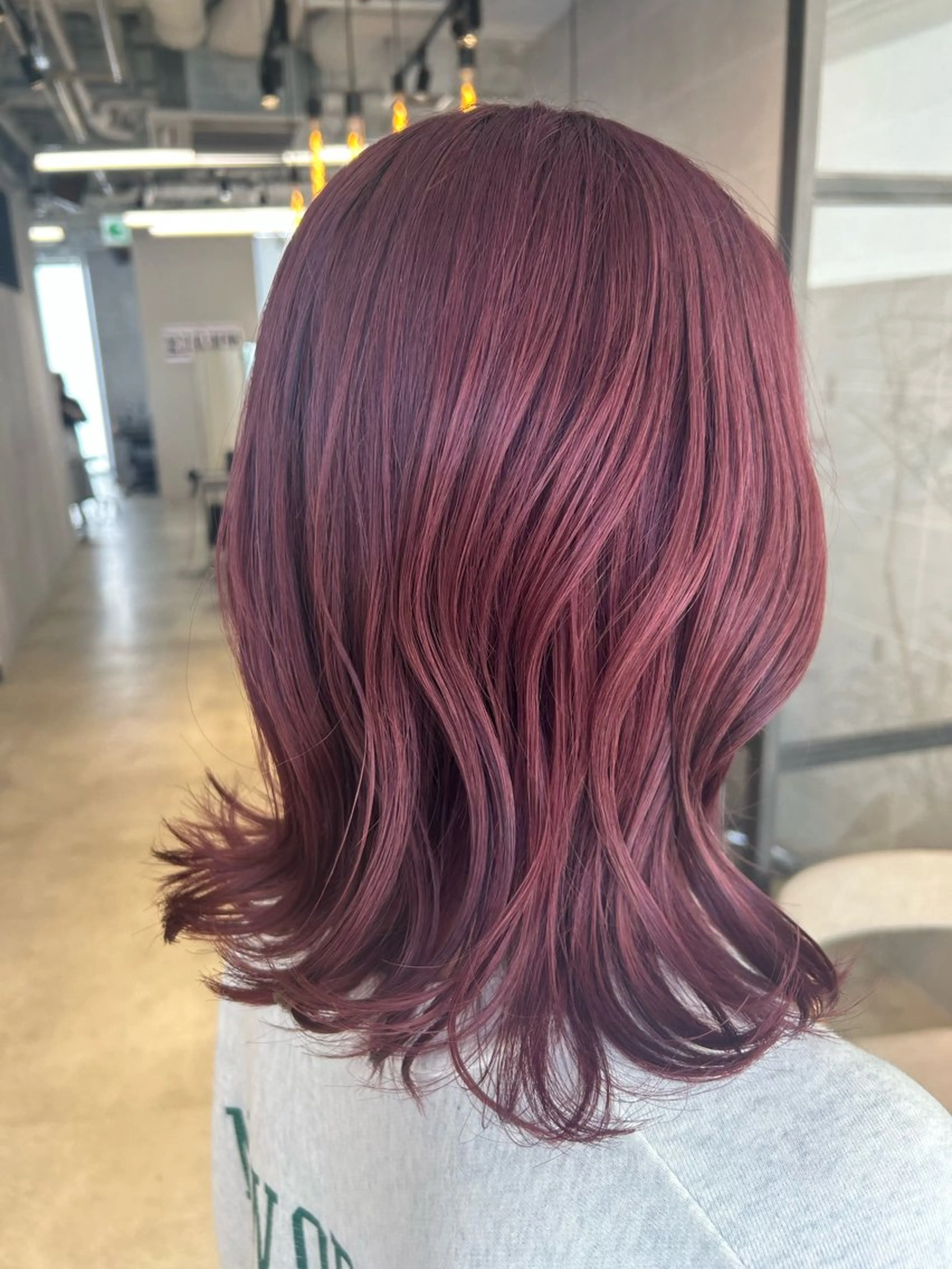 ミディアム ボブレイヤー ケアカラー ボブ レイヤーカット ヘアカラー トリートメント ピンク/ベージュ /似合わせ/田島百華のヘアスタイル