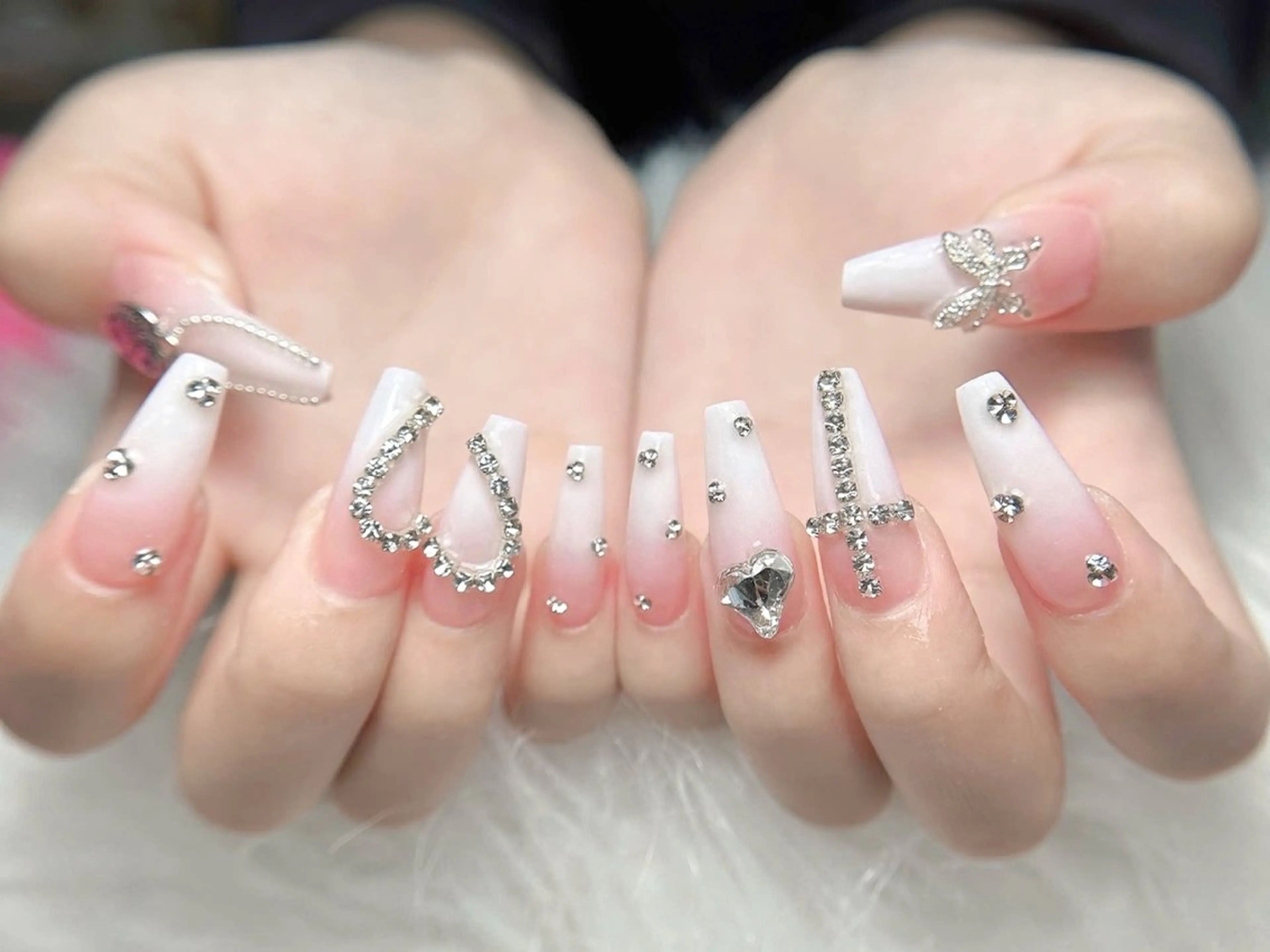 ネイル ジェルネイル 韓国ネイル ロングネイル 持ち込み パラジェル ハンドネイル Luci Nailのネイルデザイン