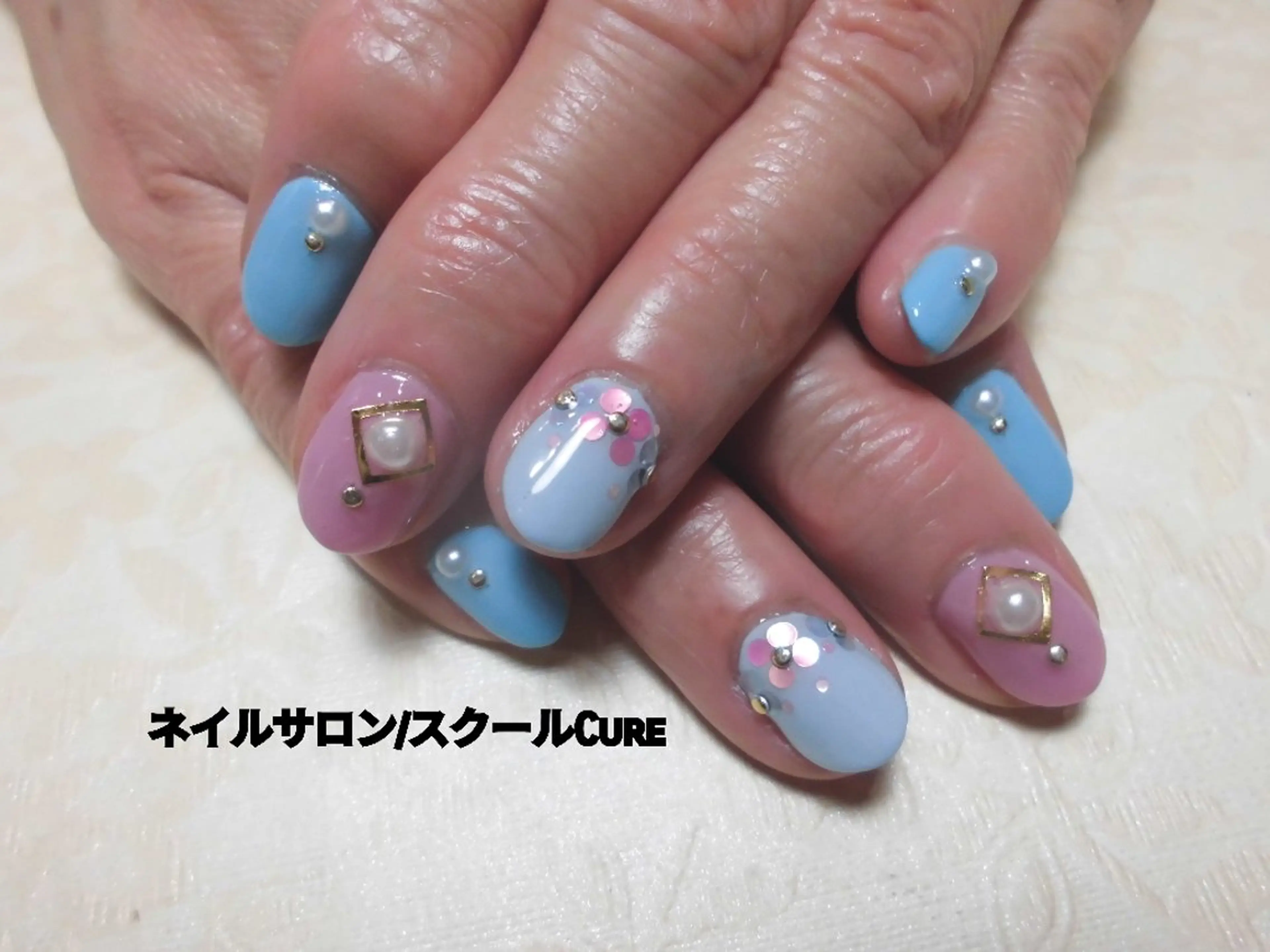 ネイル ブルー パープル ネイルサロン Cureのネイルデザイン