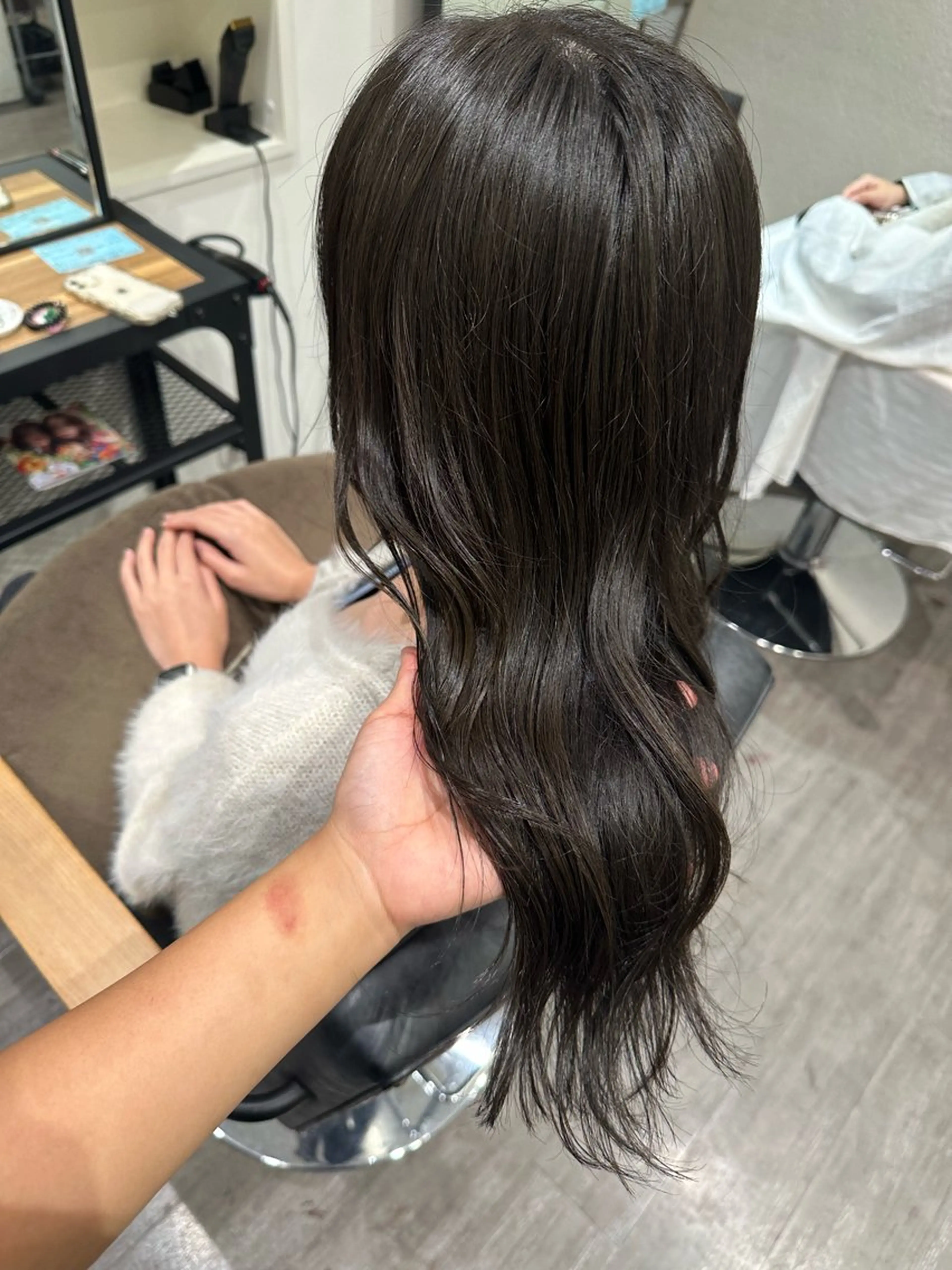 セミロング カラー グレージュ カット ヘアカラー トリートメント 艶髪レイヤー上田 紗也🇰🇷💗のヘアスタイル