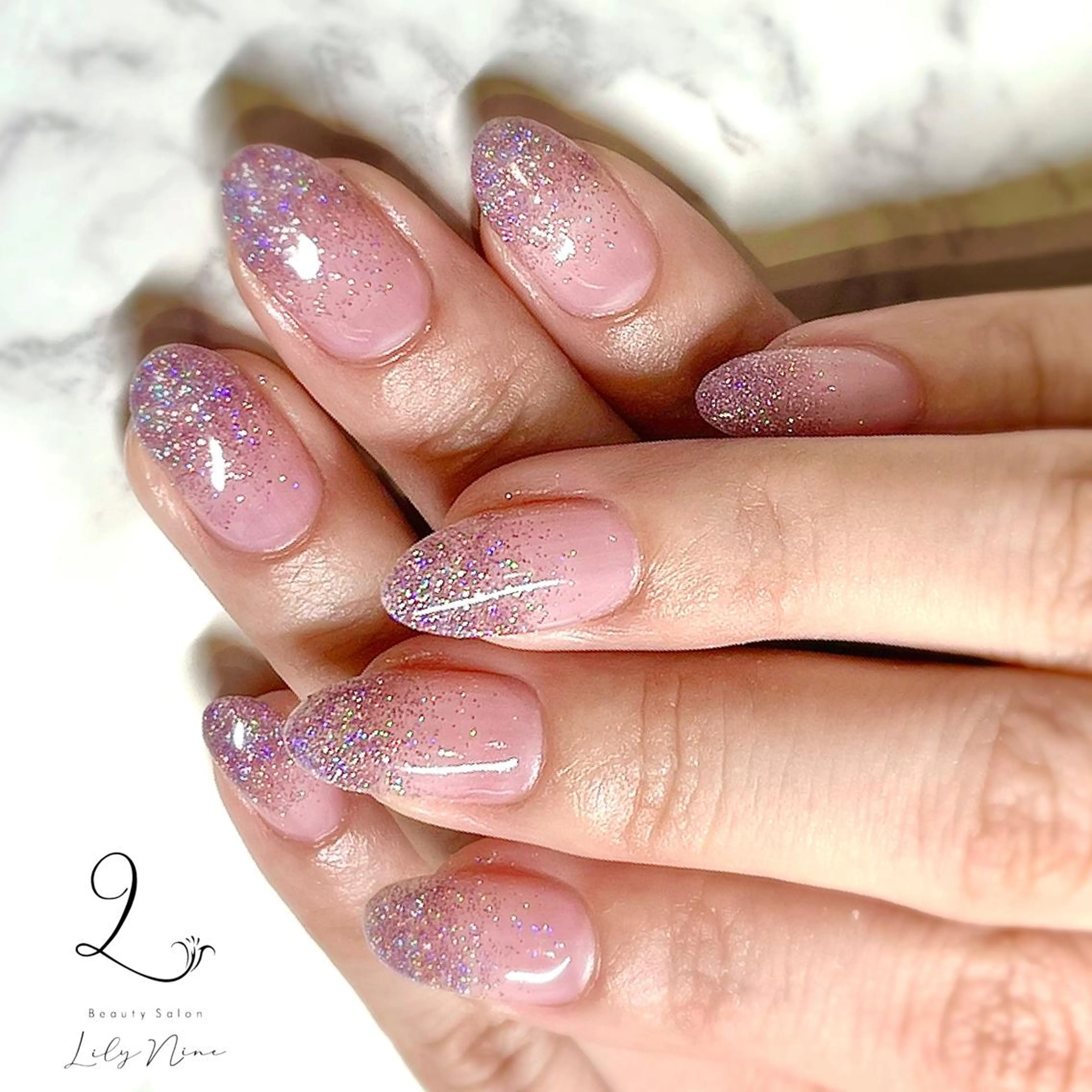 ラメグラデ、グラデーション/オフ、ケア込の写真