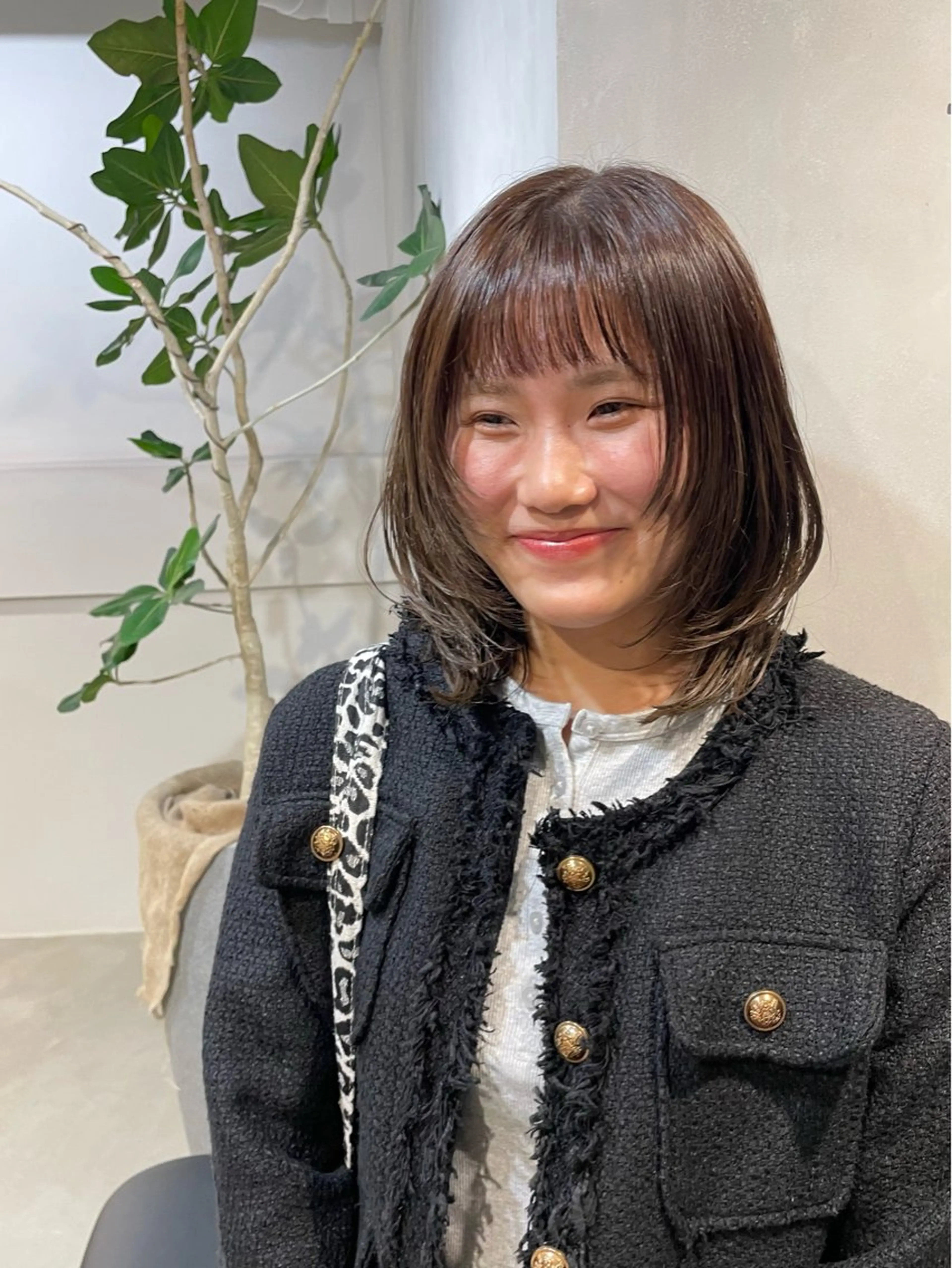 ミディアム カット ヘアカラー SAKI 新宿のヘアスタイル