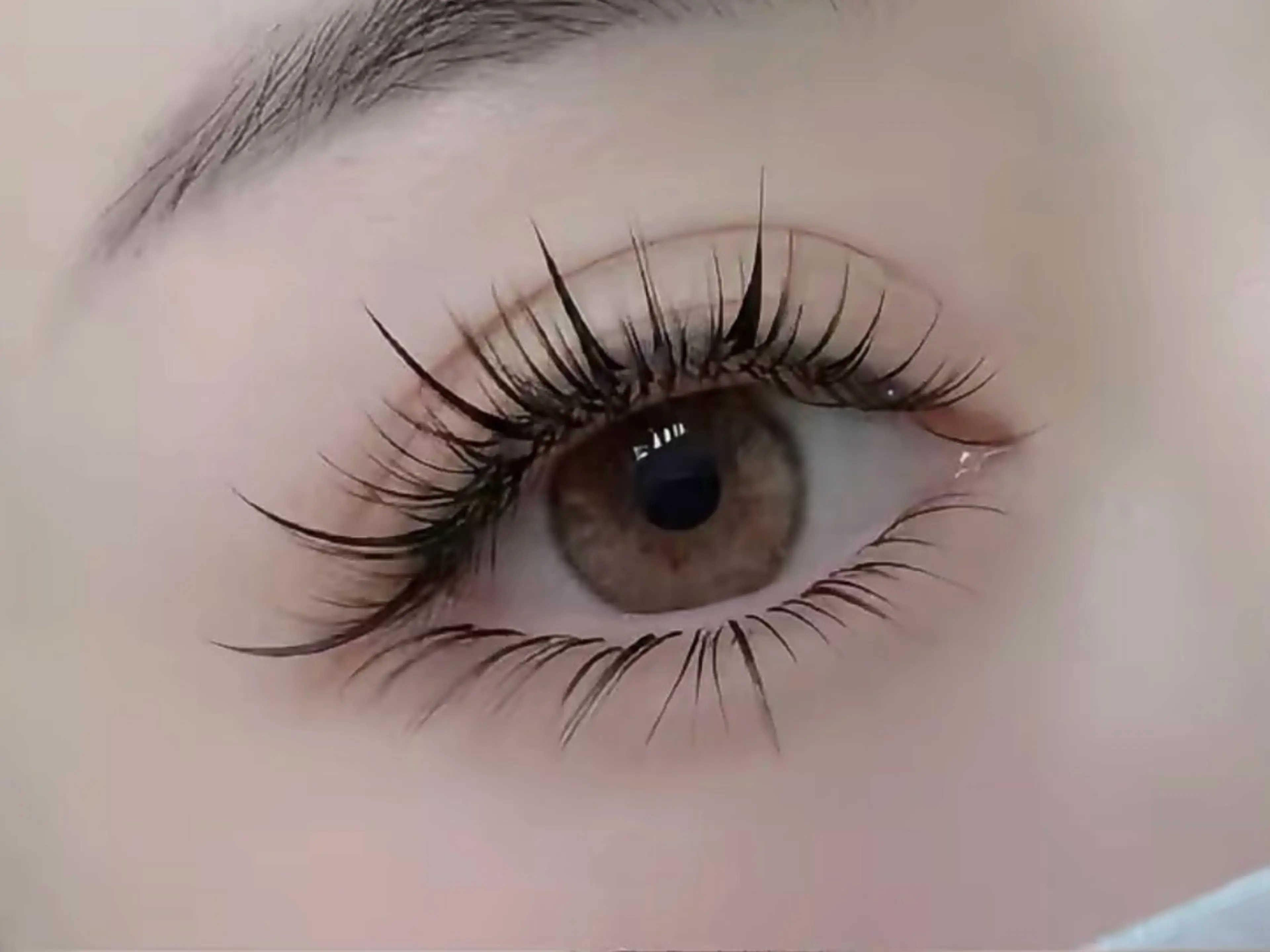 マツエク・マツパ 束感まつ毛 カラーマツエク フラットラッシュ パリジェンヌラッシュリフト まつげパーマ ミユ 横浜のマツエク・マツパデザイン