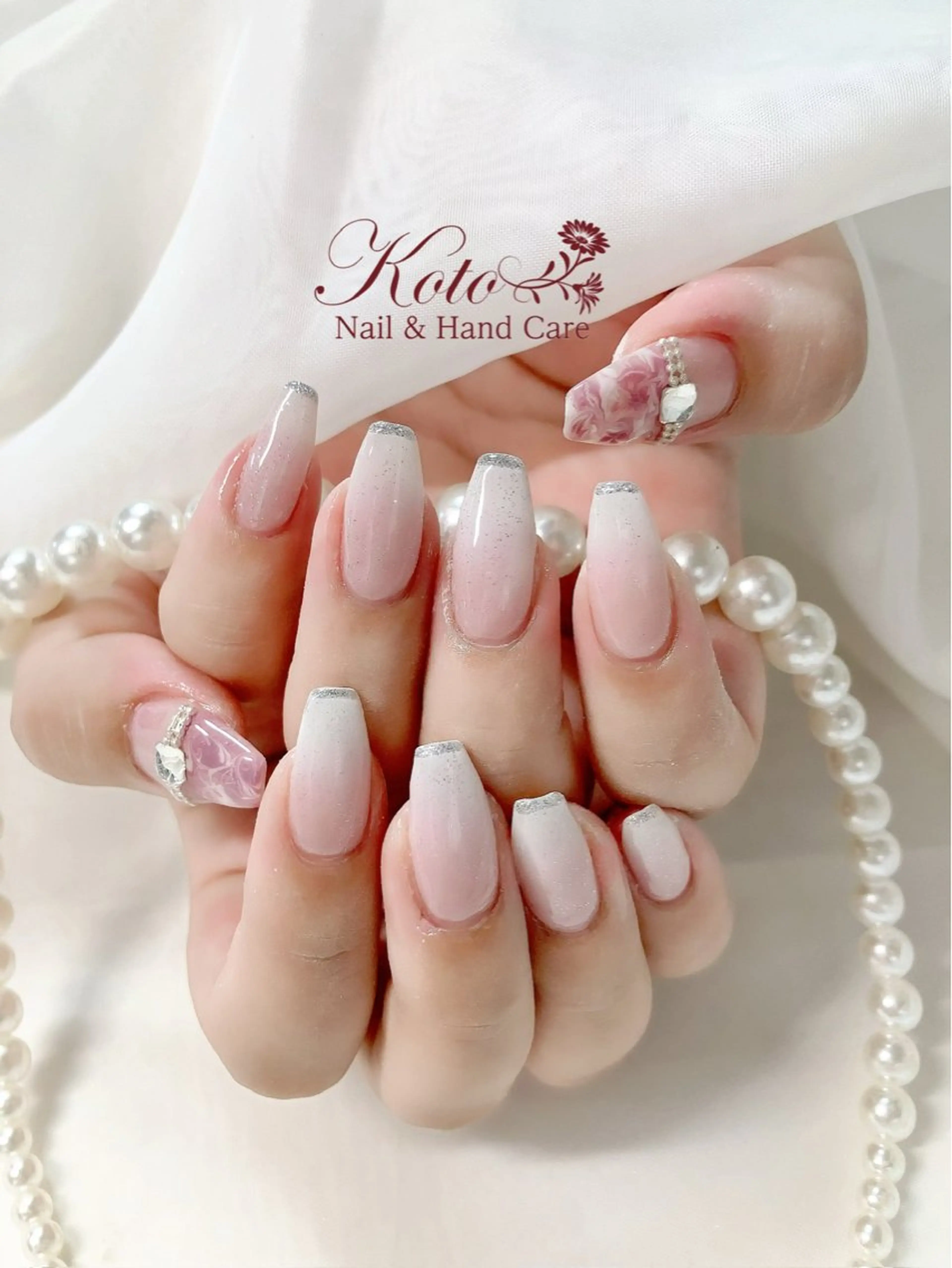 ネイル 長さ出し ジェルネイル 持ち込み ニュアンスネイル 赤色 Risa ネイルサロンKOTOのネイルデザイン