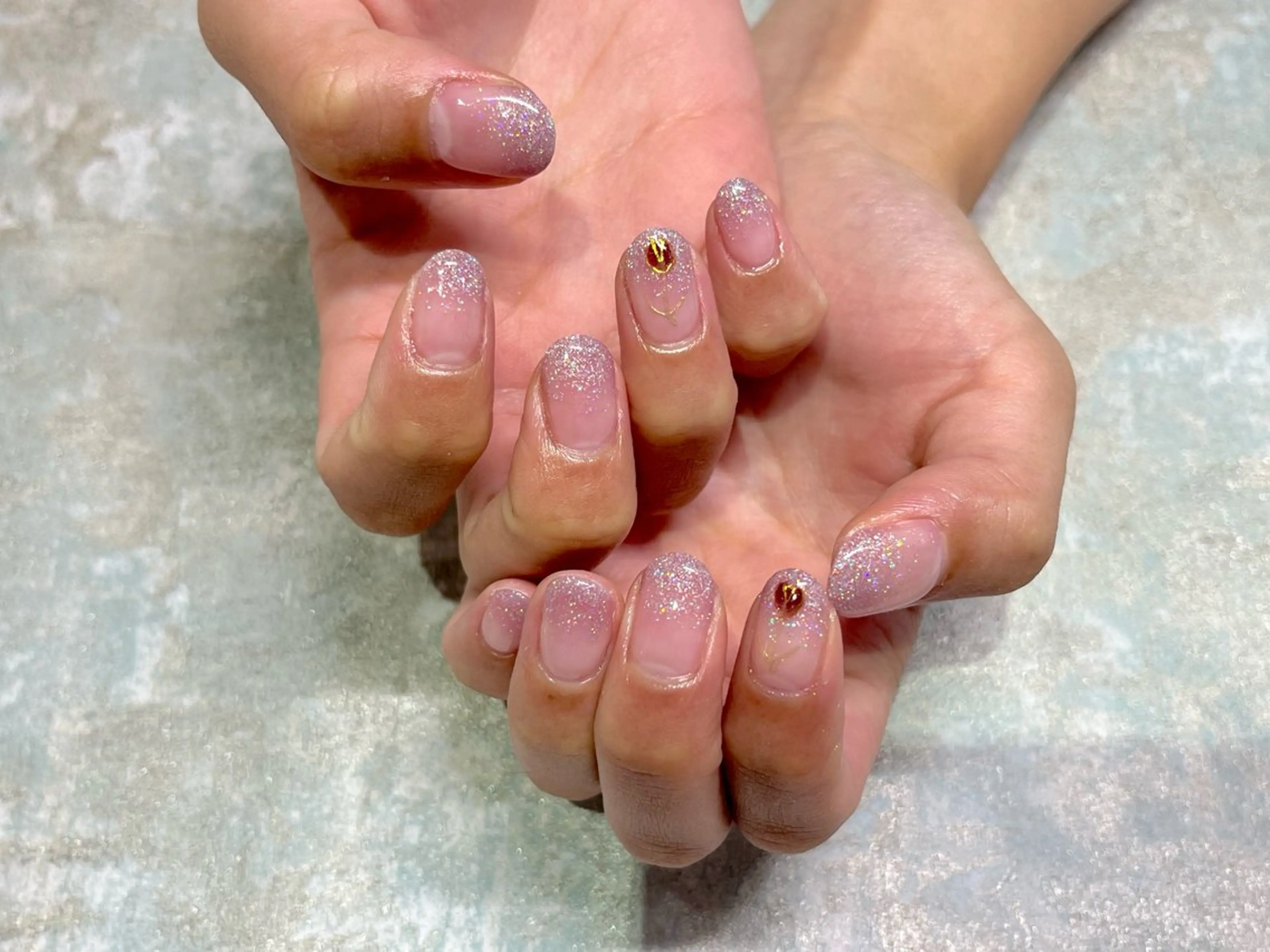 ネイル グラデーション ラメ(グリッター) ラメグラデーション パープル Asakawa yuzukaのネイルデザイン