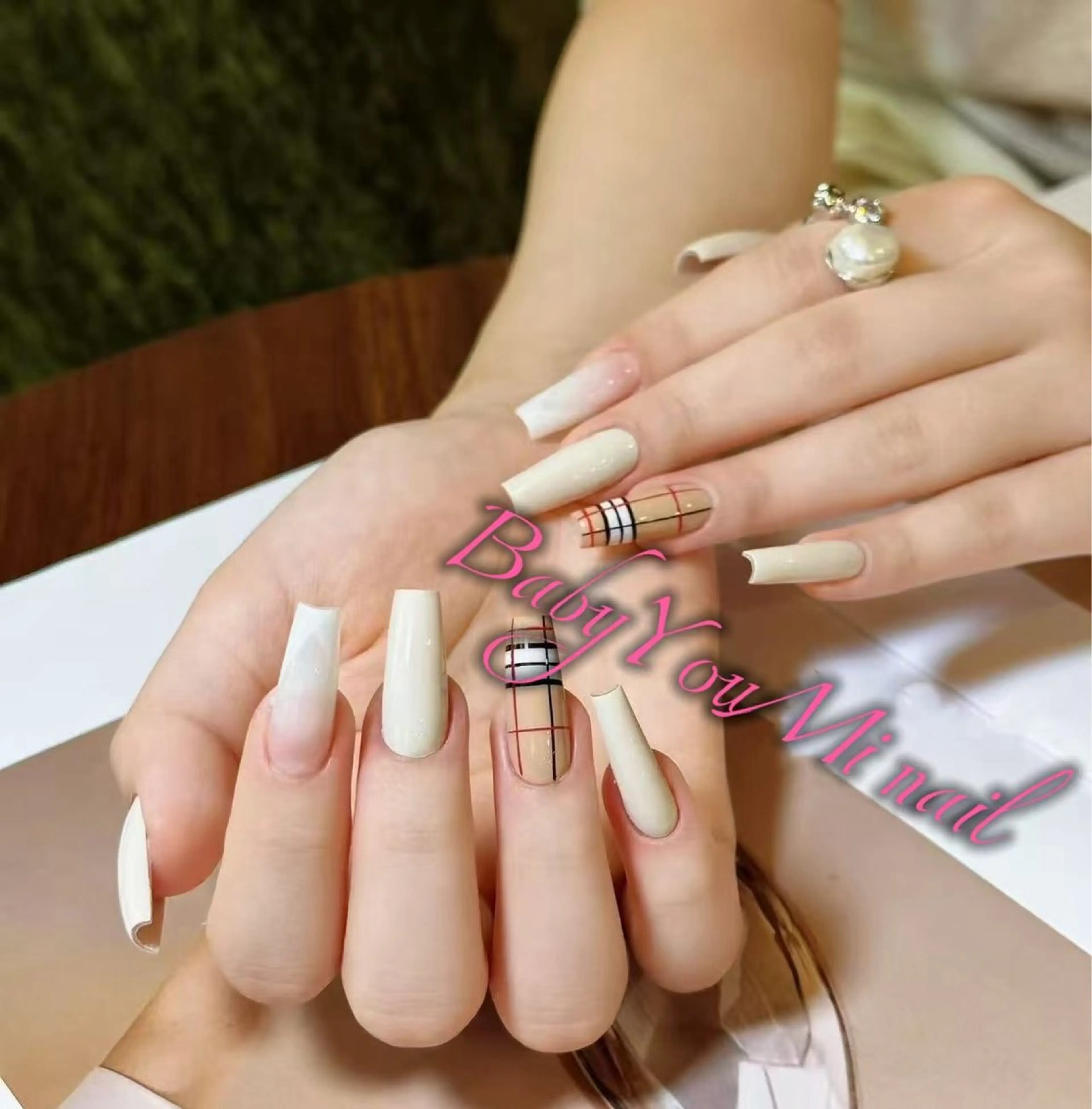 ネイル オーロラネイル 成人式 フットネイル フレンチネイル ジェルネイル ハンドネイル Oomiya 服部のネイルデザイン