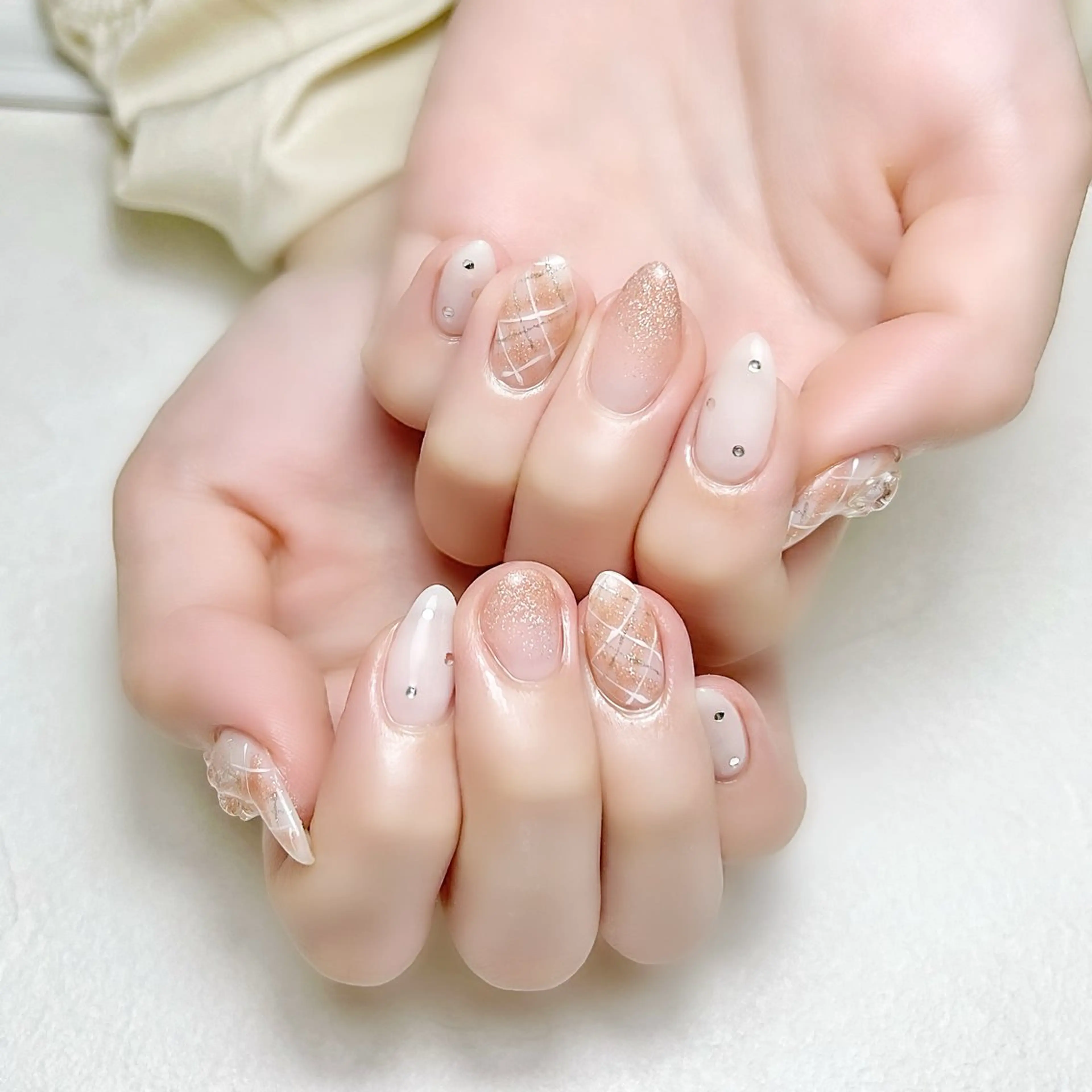ネイル グラデーション キラキラネイル オレンジ 春ネイル rouse nail RISATOのネイルデザイン