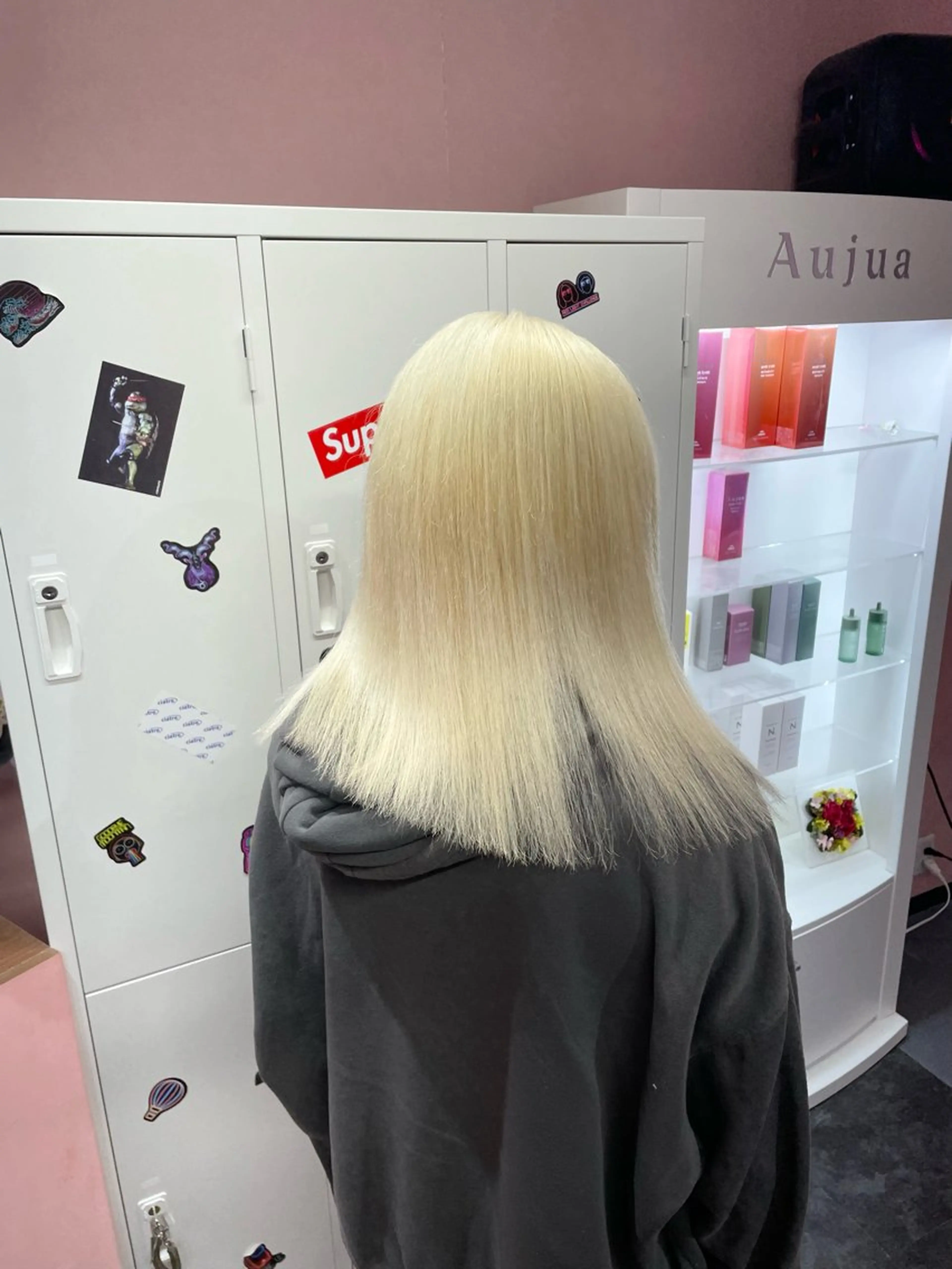 ミディアム カラー ブロンド ホワイトブロンド ヘアカラー ハイトーン/ブリーチ /hikaruのヘアスタイル