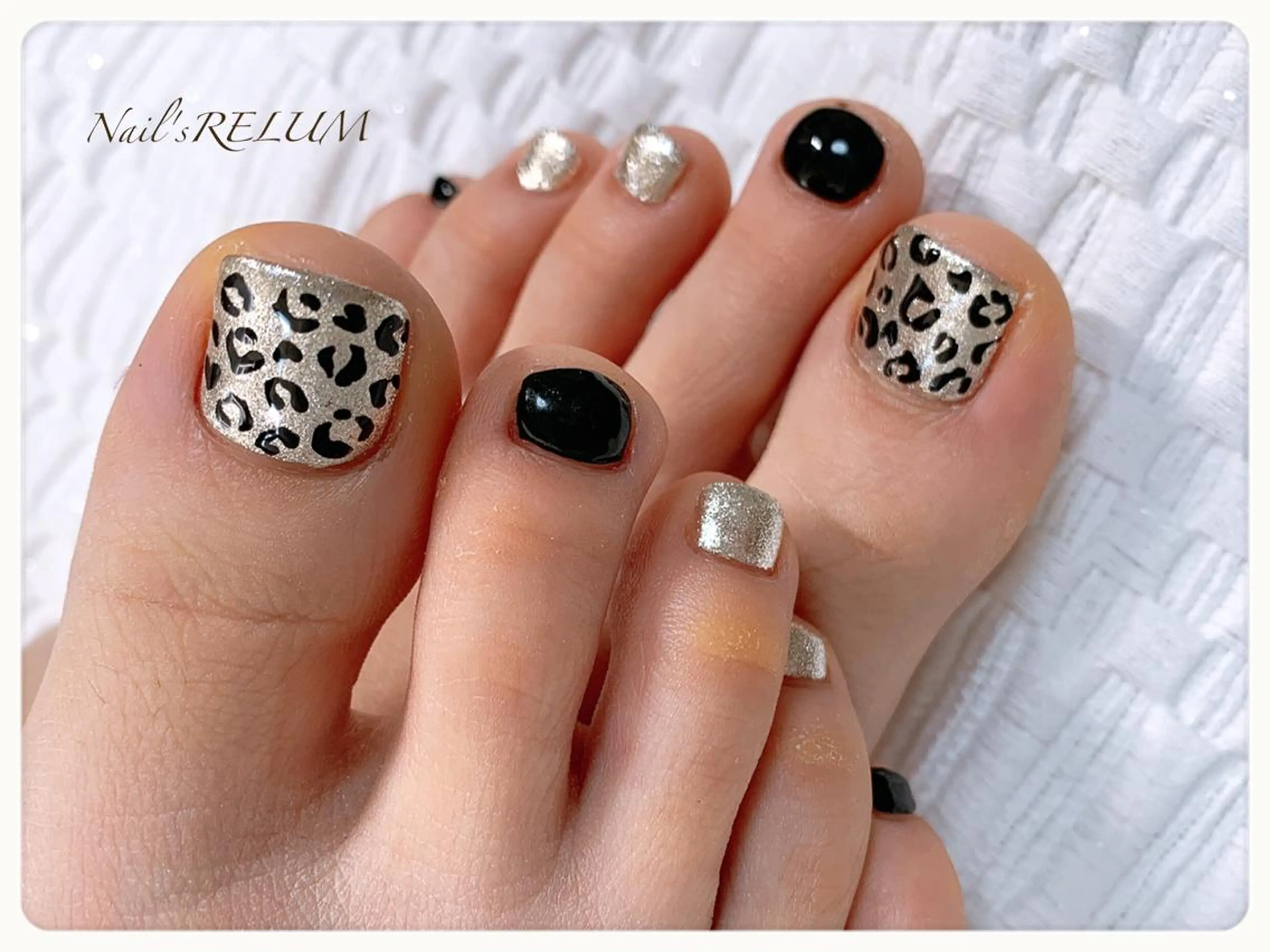 ネイル フットネイル ハンドネイル THECOLORS所属・近貞 莉奈のネイルデザイン