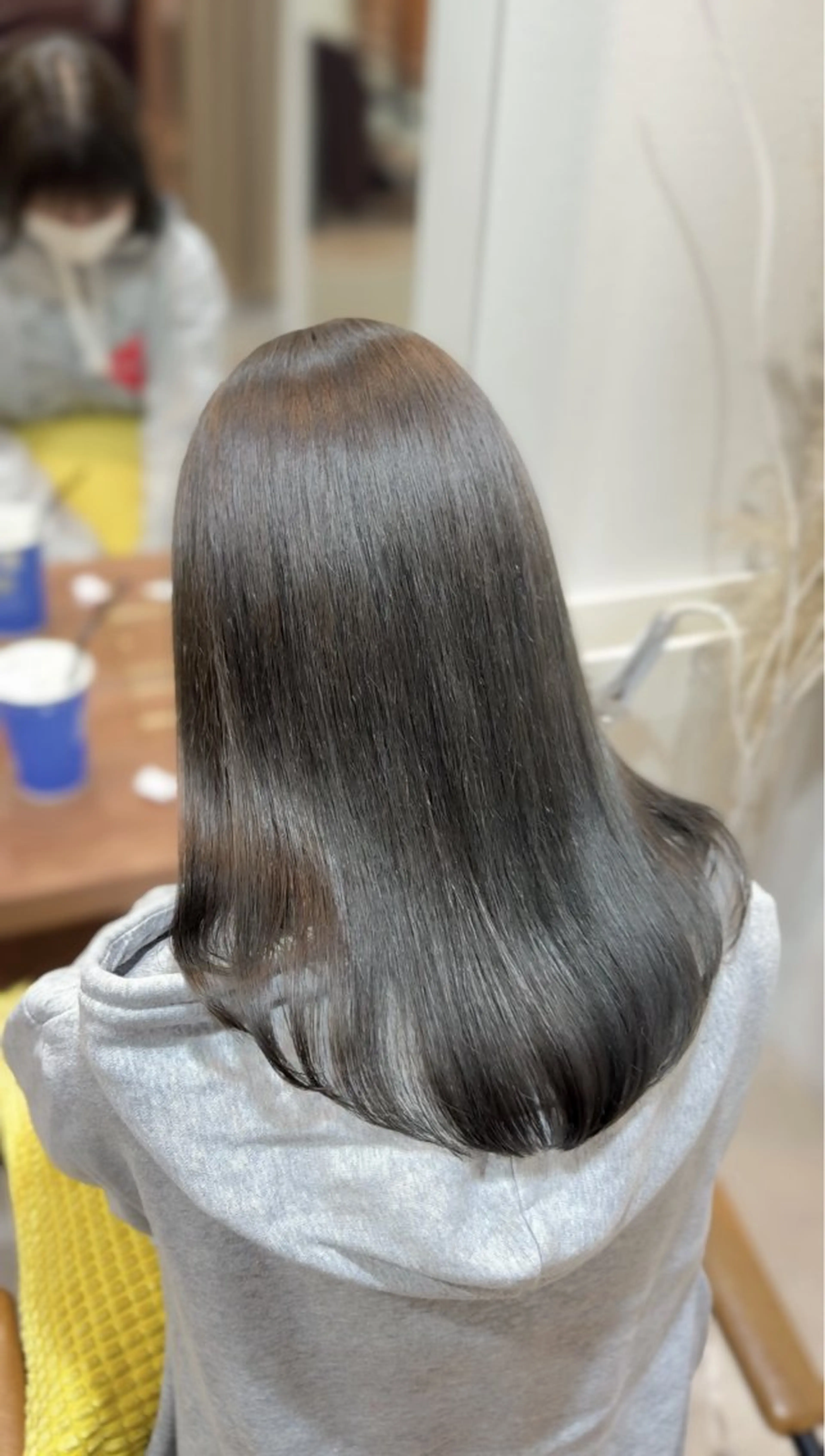 セミロング カラー カット ヘアカラー トリートメント honoka/レイヤ ー/艶感カラー/韓国のヘアスタイル