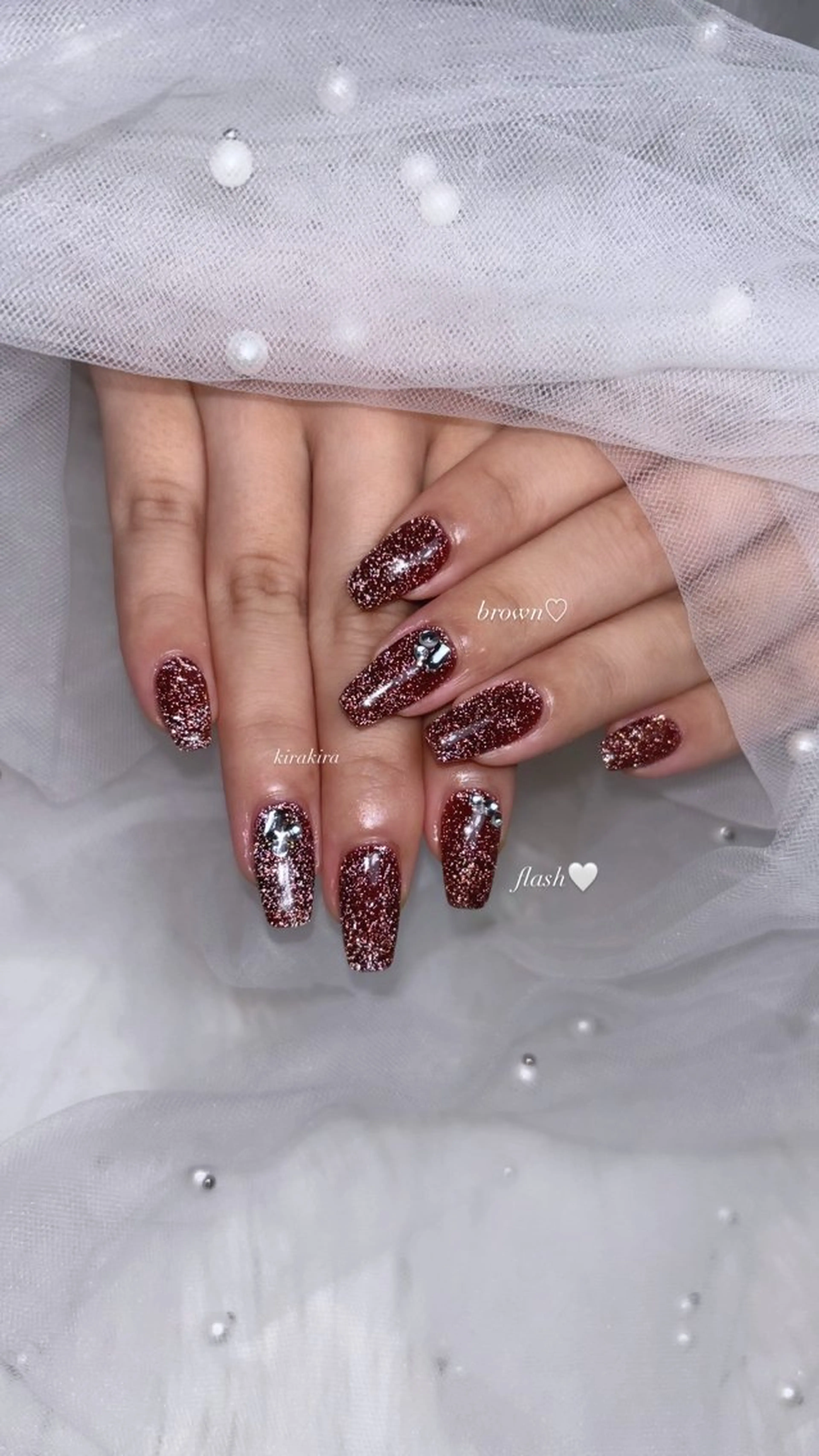 ネイル ブラウン フラッシュネイル ワンカラーネイル ハンドネイル 𝑬𝑹𝑰𝑲𝑨 𓂃🎀𓈒𓏸のネイルデザイン