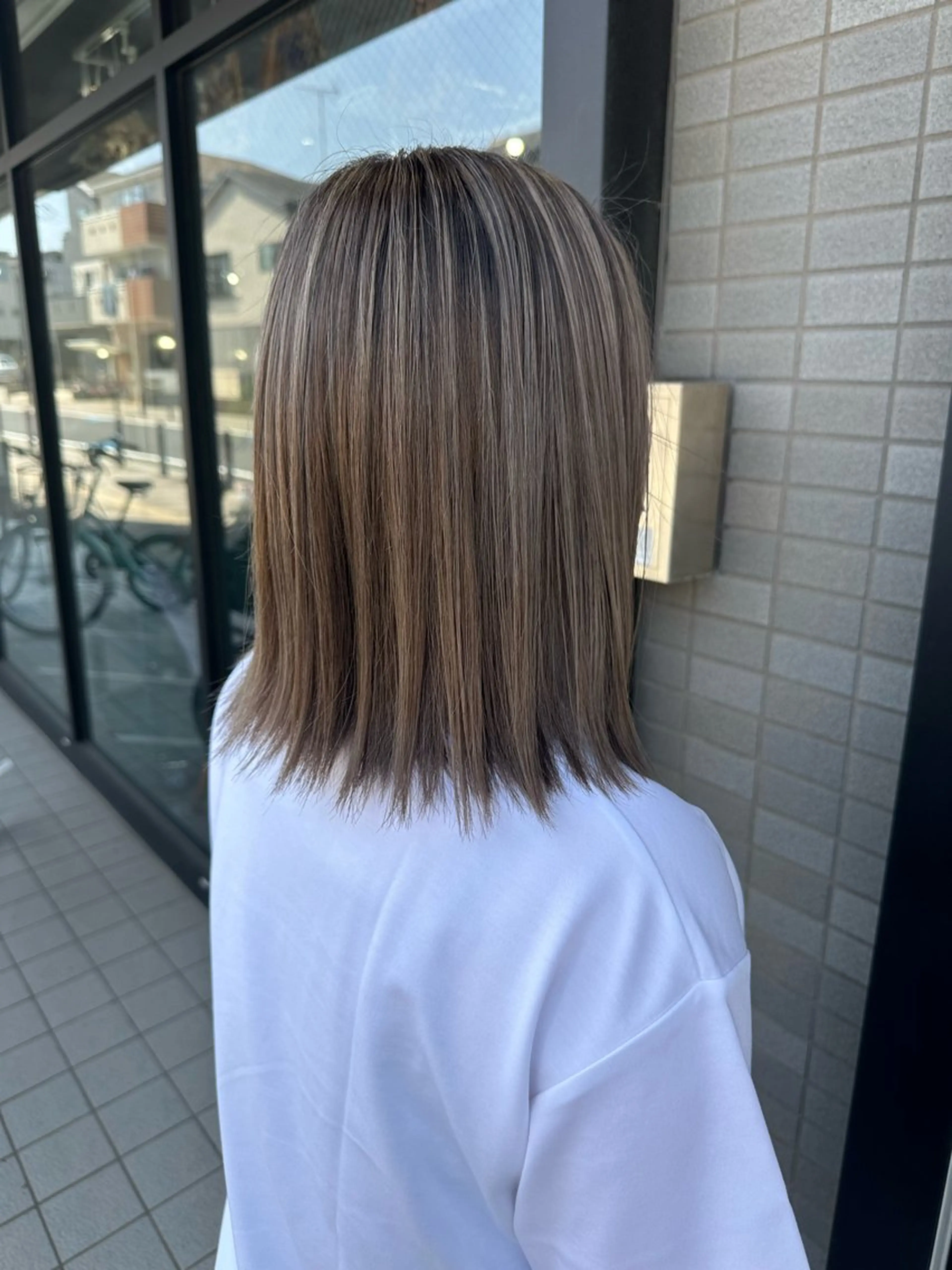 ミディアム 篠崎 佑季のヘアスタイル