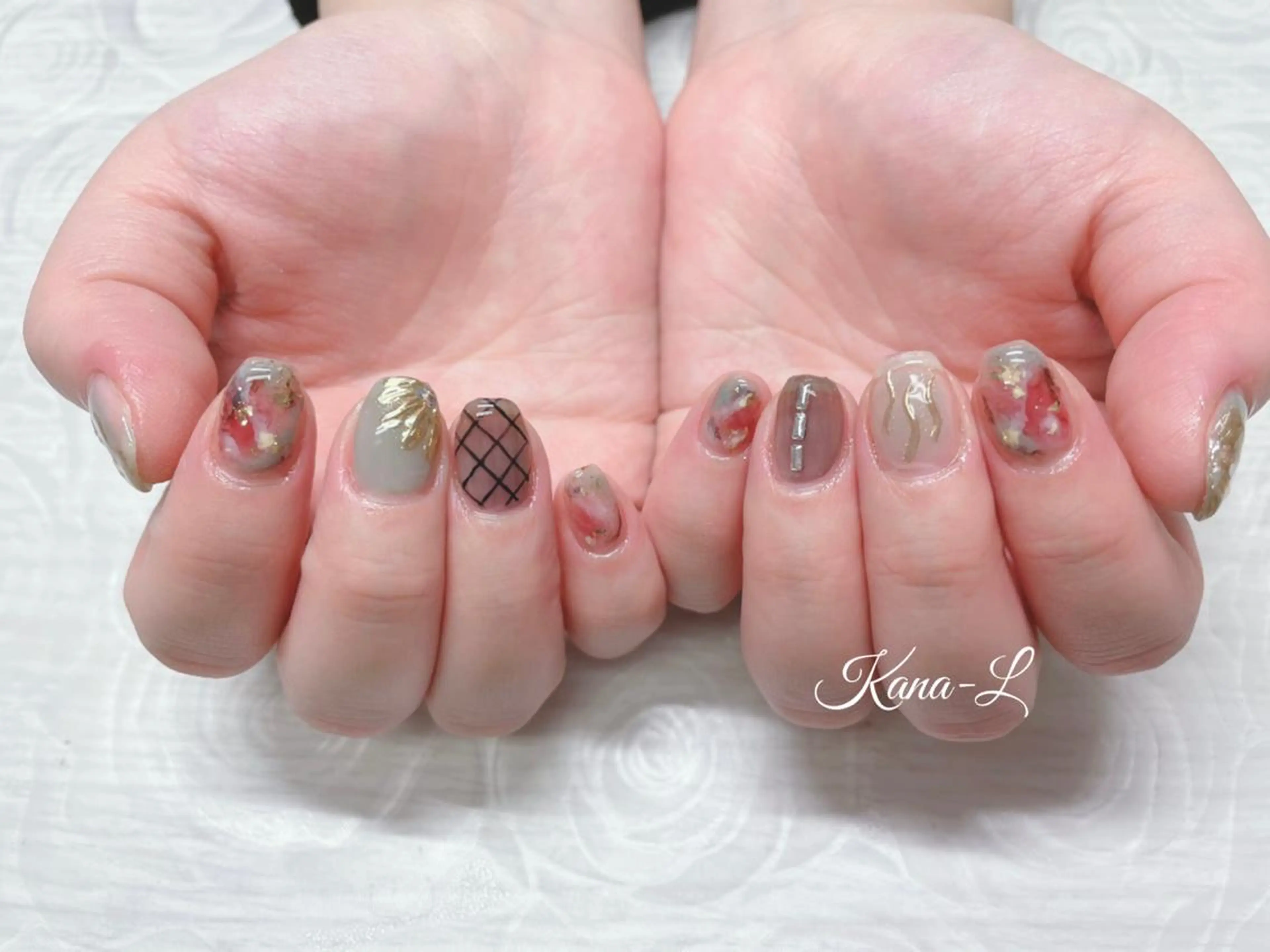 カラー ネイル フラワーネイル ニュアンスネイル 芦辺 香奈のネイルデザイン