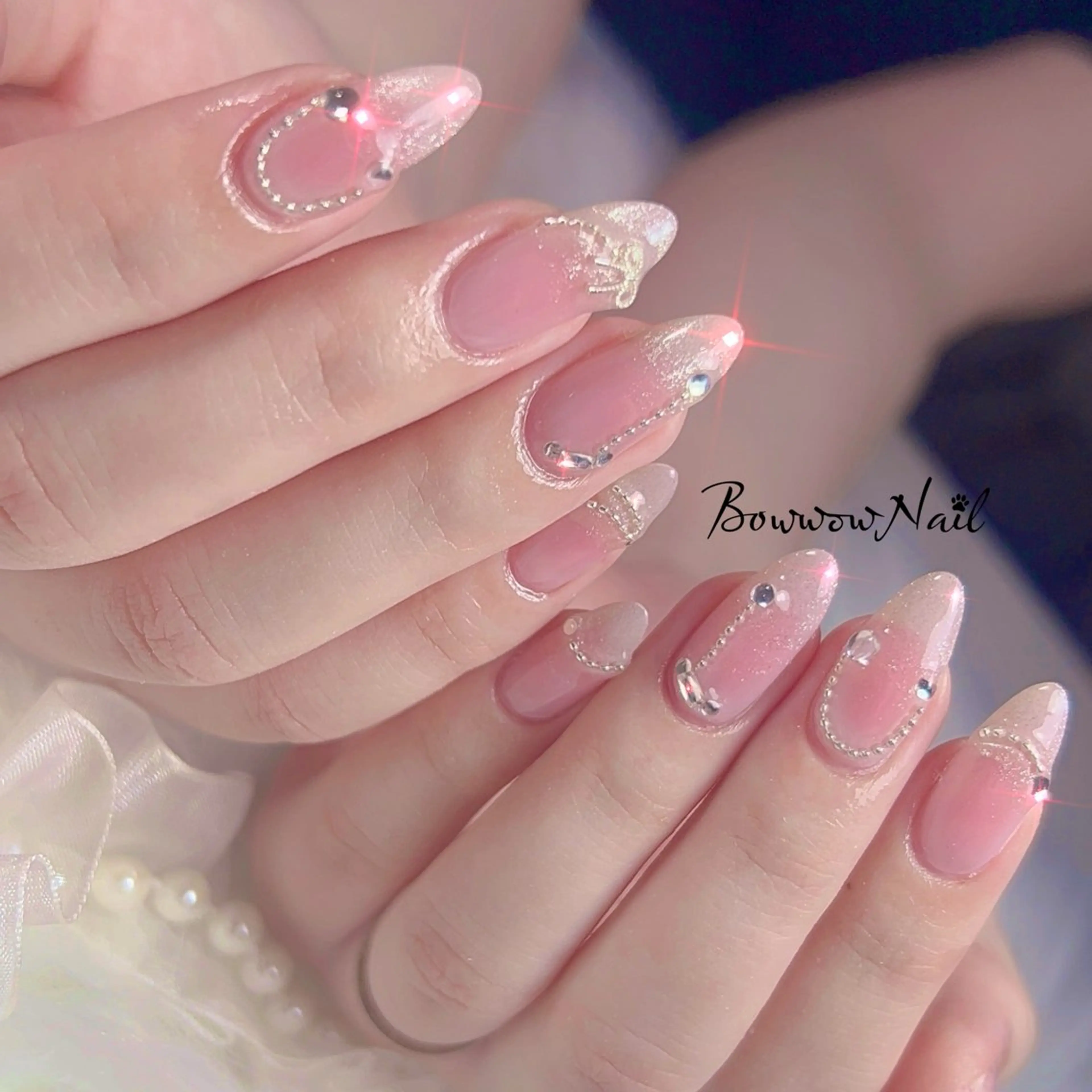 ネイル グラデーション キラキラネイル 韓国ネイル マグネットネイル リボン Bow wow Nail さや🧸のネイルデザイン