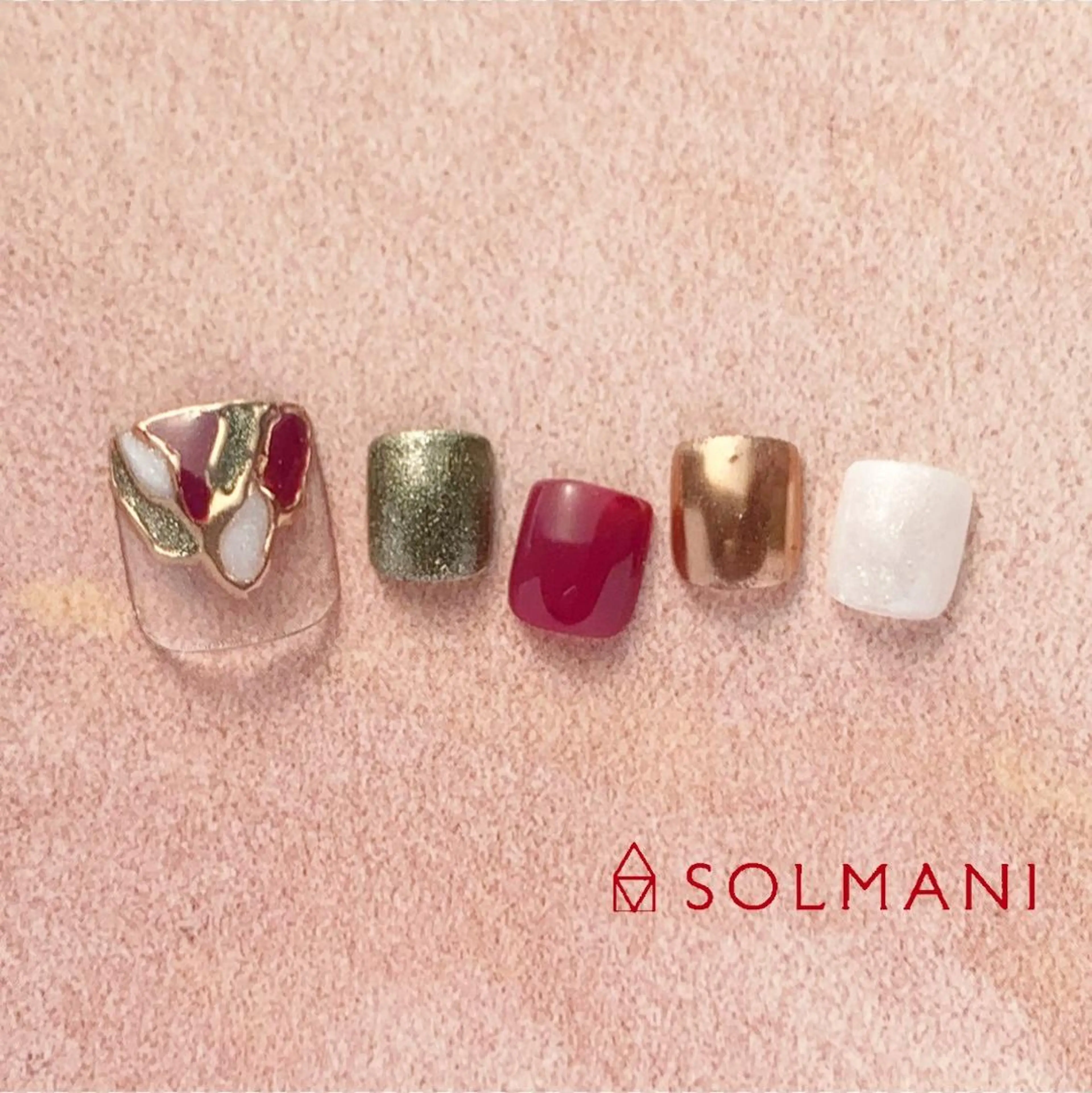 ネイル フットネイル ミラーネイル SOLMANI 予約担当のネイルデザイン