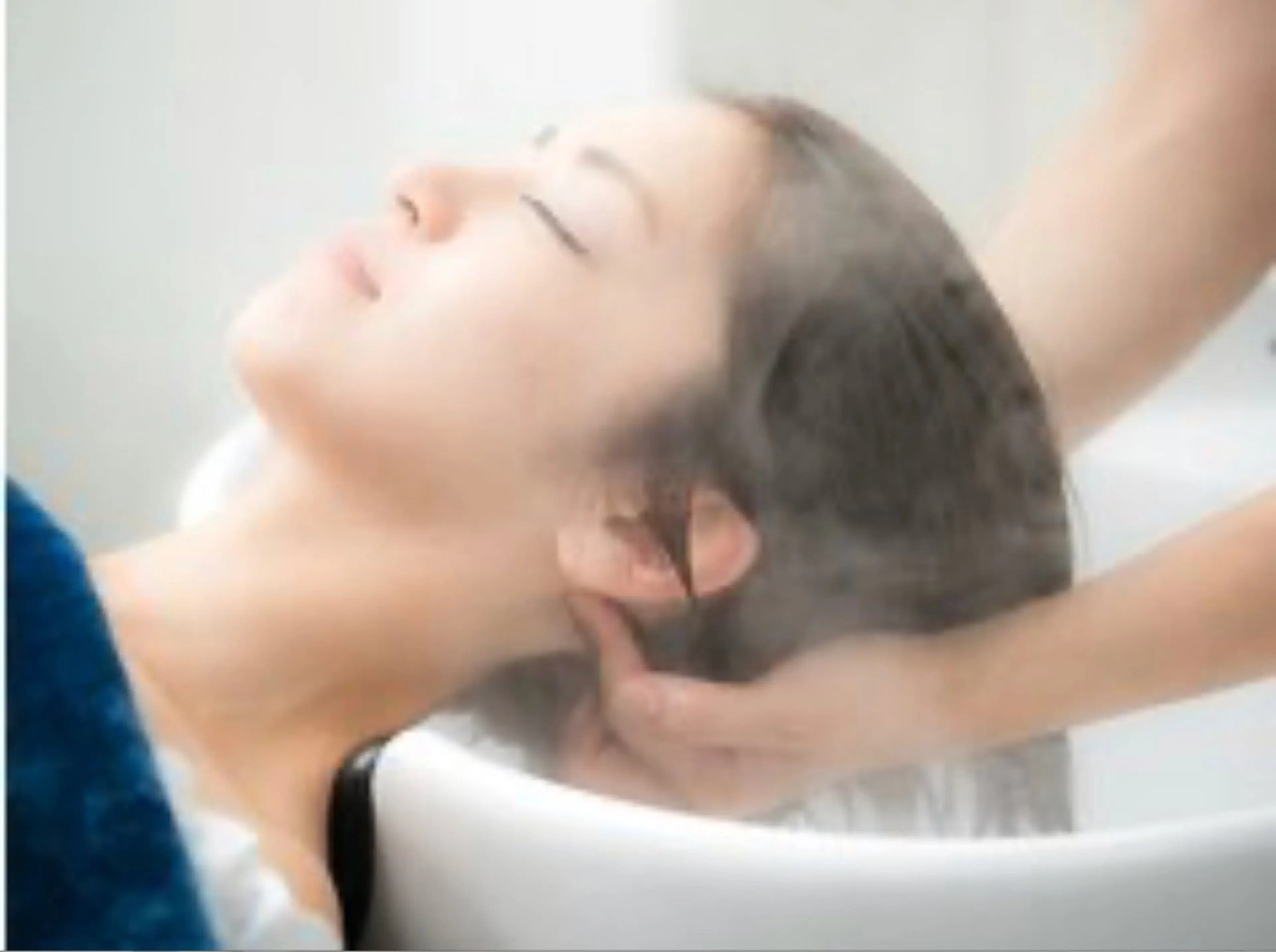 【ご新規様限定🌈】カット+カラー+植物100%トリートメント+頭ほぐし体験スパ+マイクロバブル🫧の写真