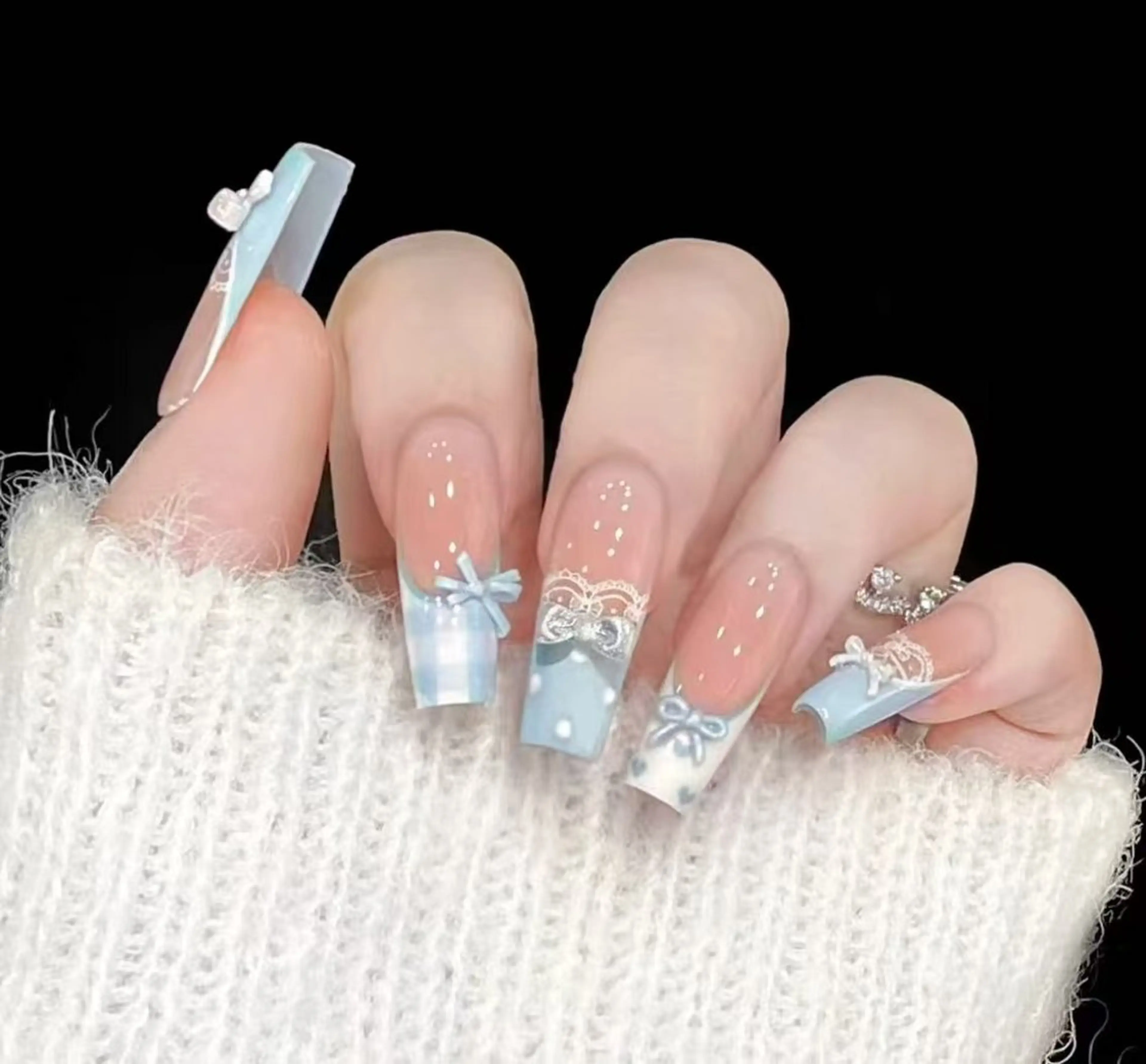 ネイル オーロラネイル フラワーネイル フットネイル フレンチネイル ジェルネイル ハンドネイル BabyYouMi ねねのネイルデザイン