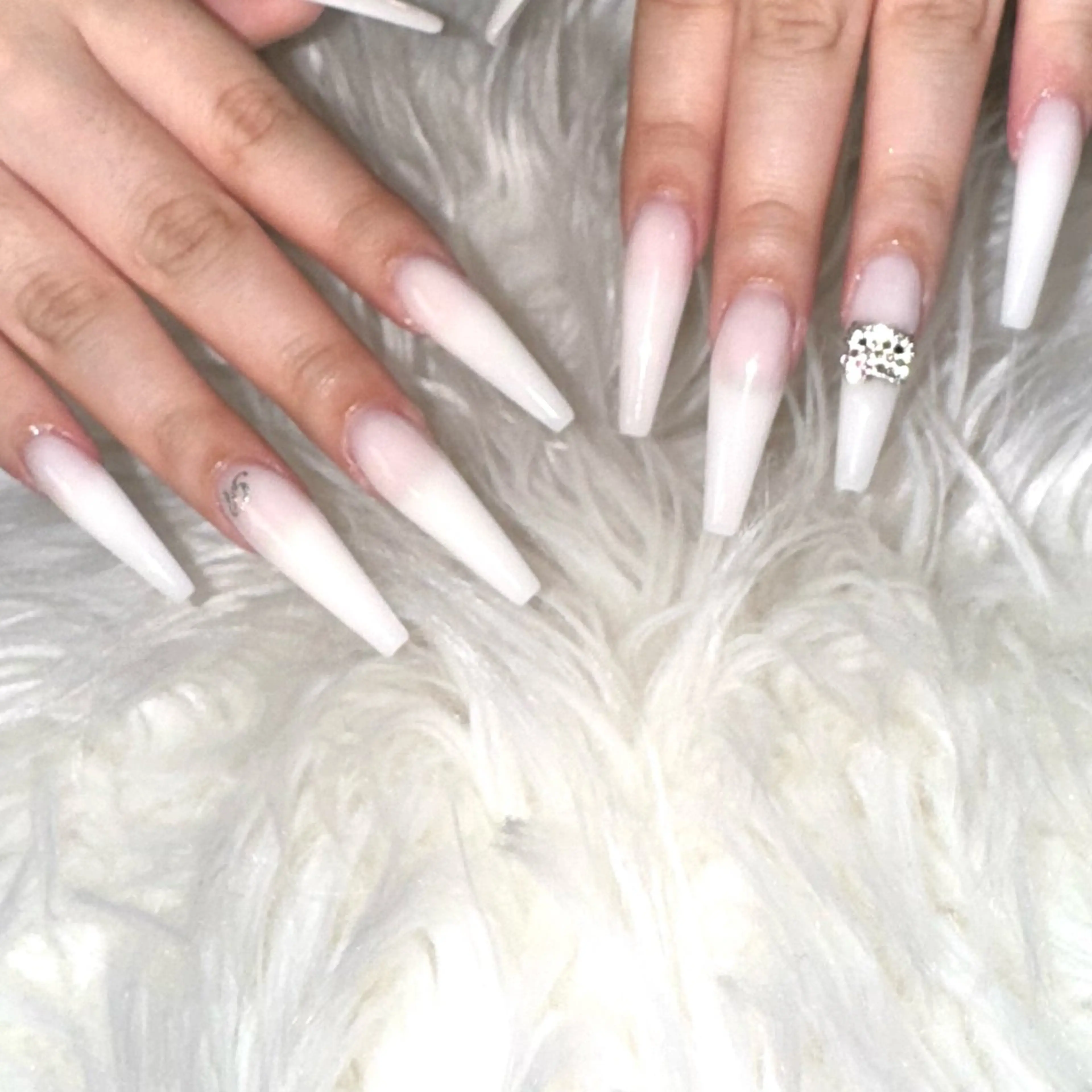 ロング LaLa Peach 崎原のネイルデザイン