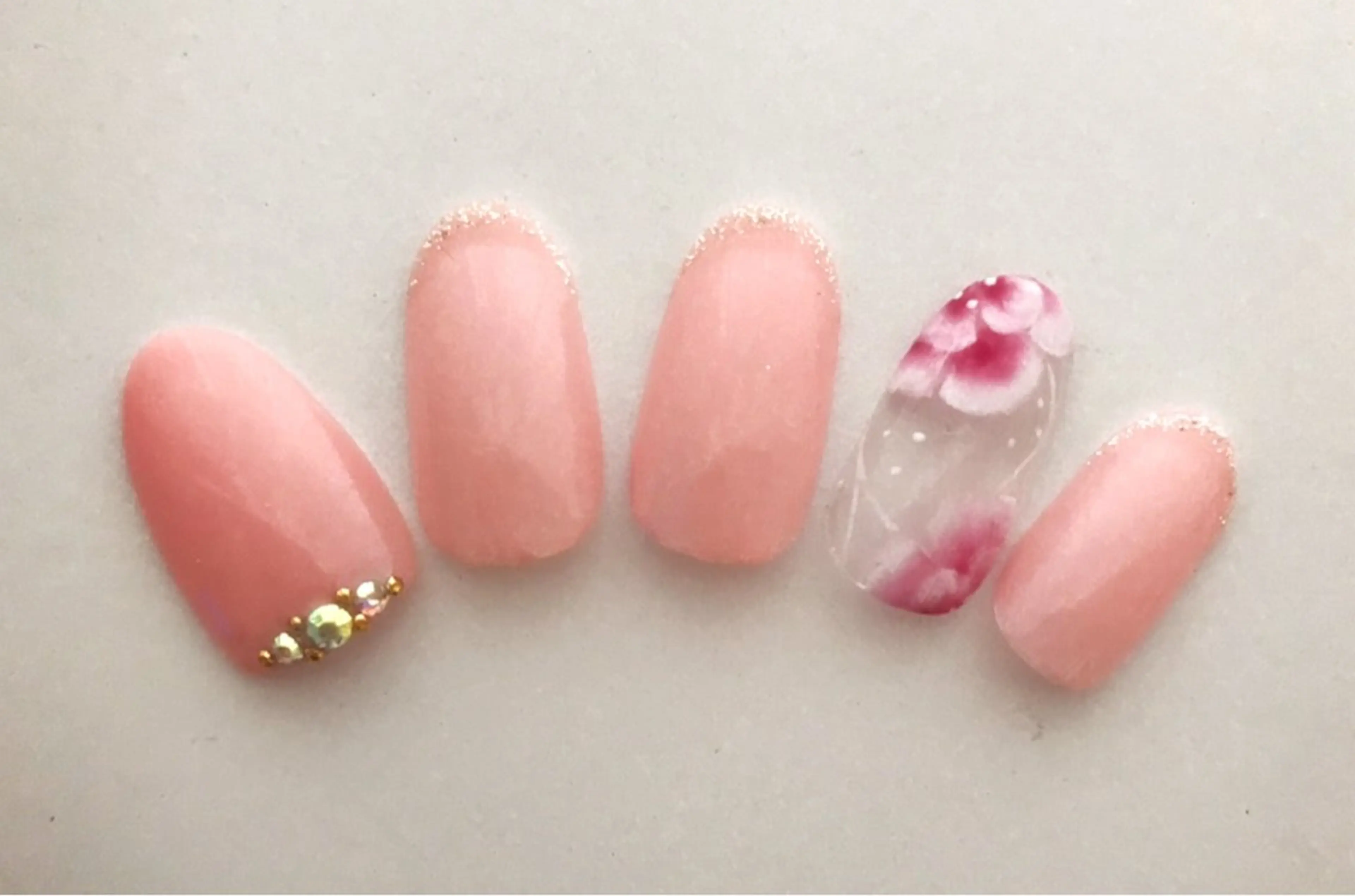 ネイル EMILIA Ryokoのネイルデザイン