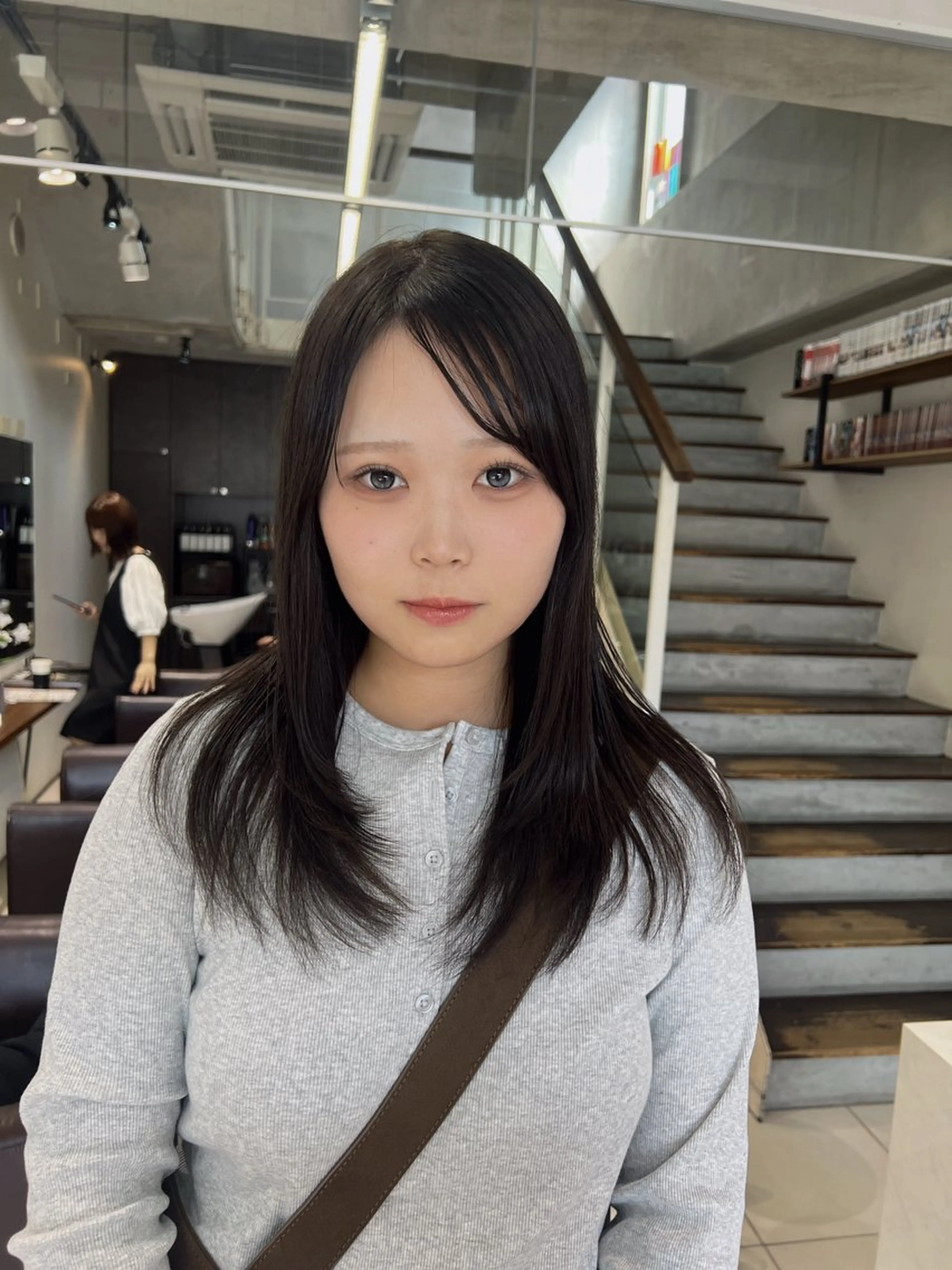 セミロング カラー グレージュ レイヤーカット Ⓜ️irai ✮のヘアスタイル