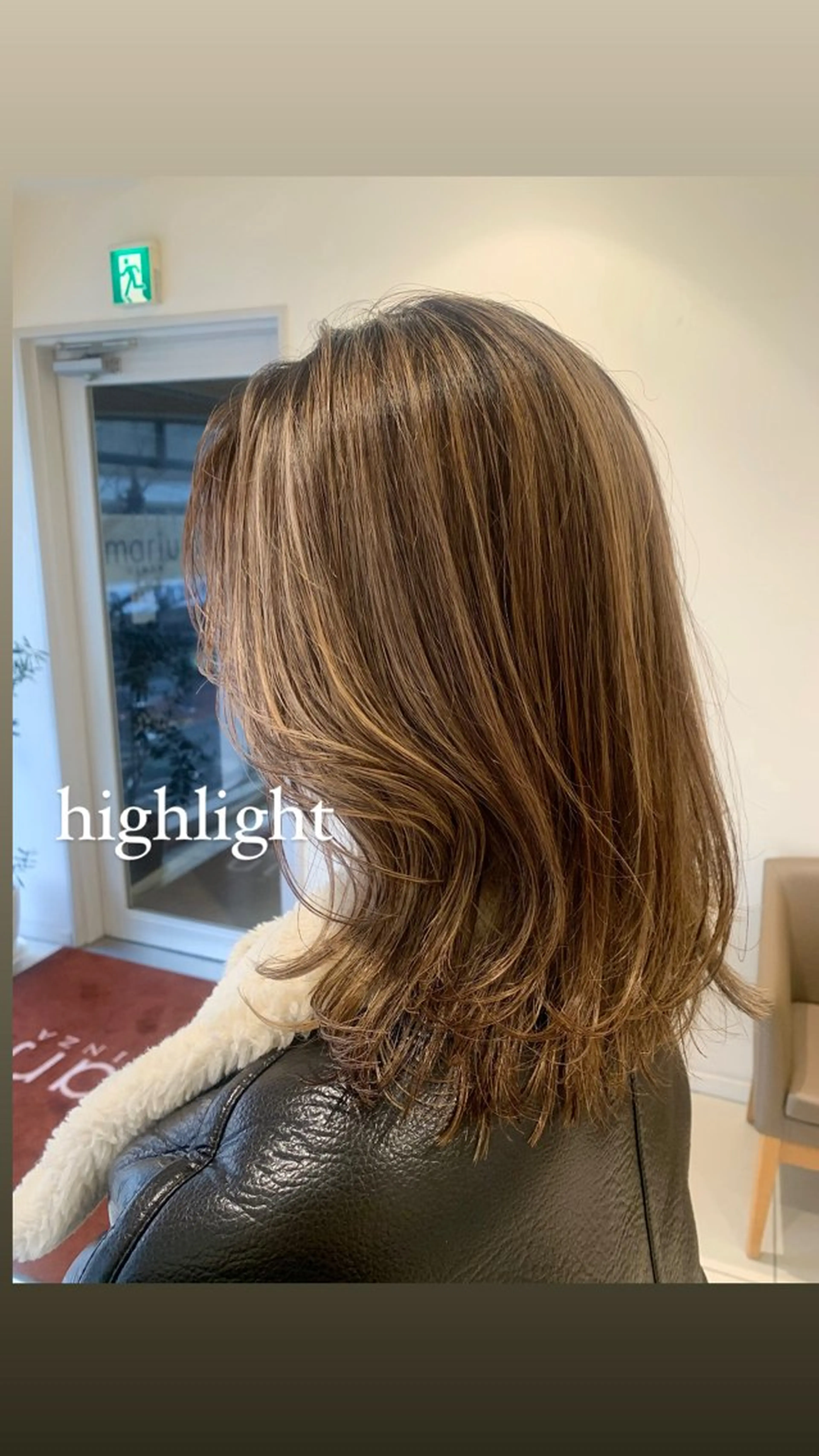 ミディアム ハイライト 赤みオフの透明感職人 /ケア重視の美髪施術のヘアスタイル