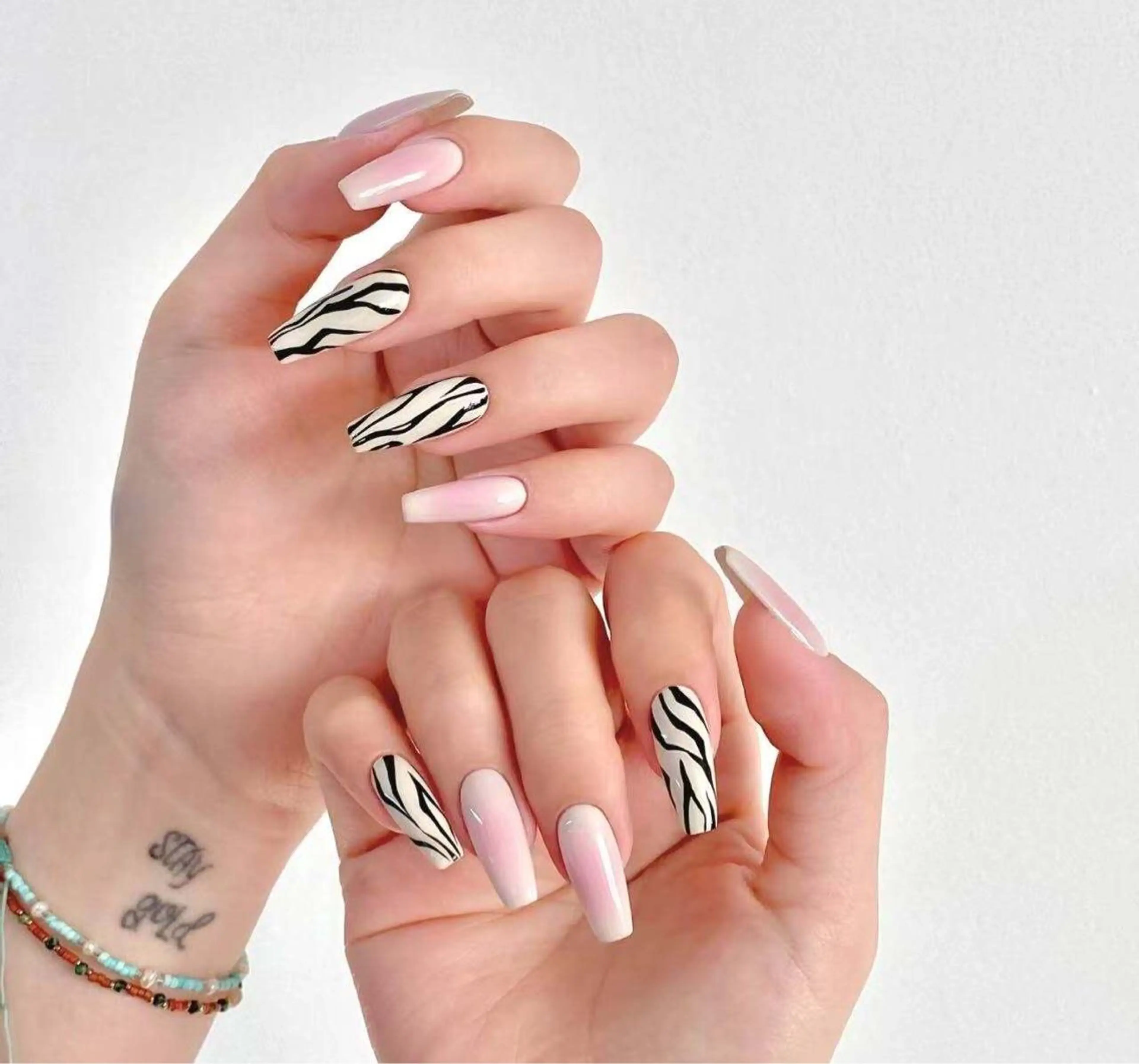 ネイル フラワーネイル フレンチネイル ジェルネイル ガラスフレンチ ハート ハンドネイル BabyYouMi ねねのネイルデザイン