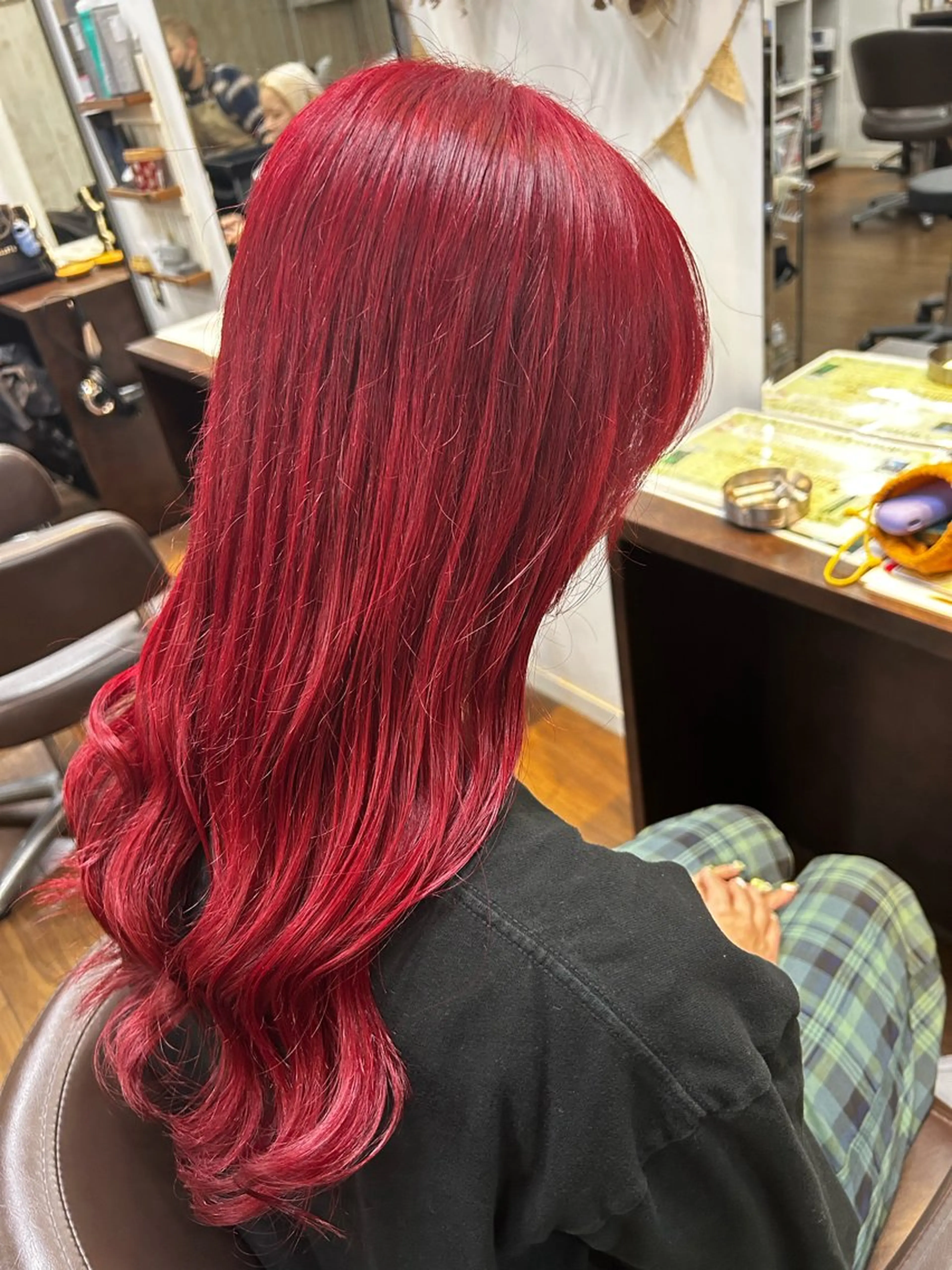 ロング カラー ヘアアレンジ ブリーチ レッドカラー カット ヘアカラー 今村公介 ブリーチ特化、派手髪のヘアスタイル