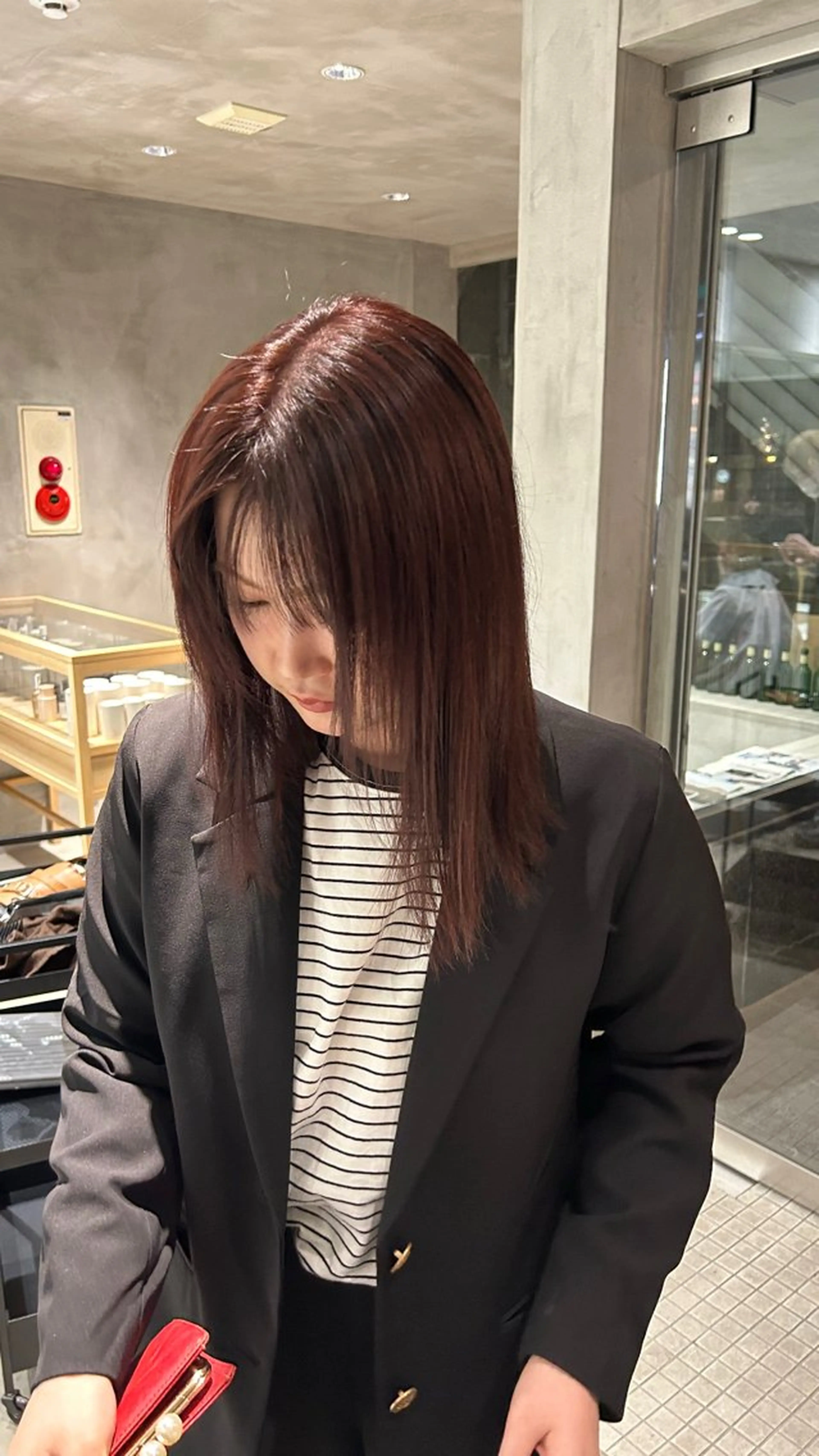 セミロング カラー 馬場 菜乃夏のヘアスタイル