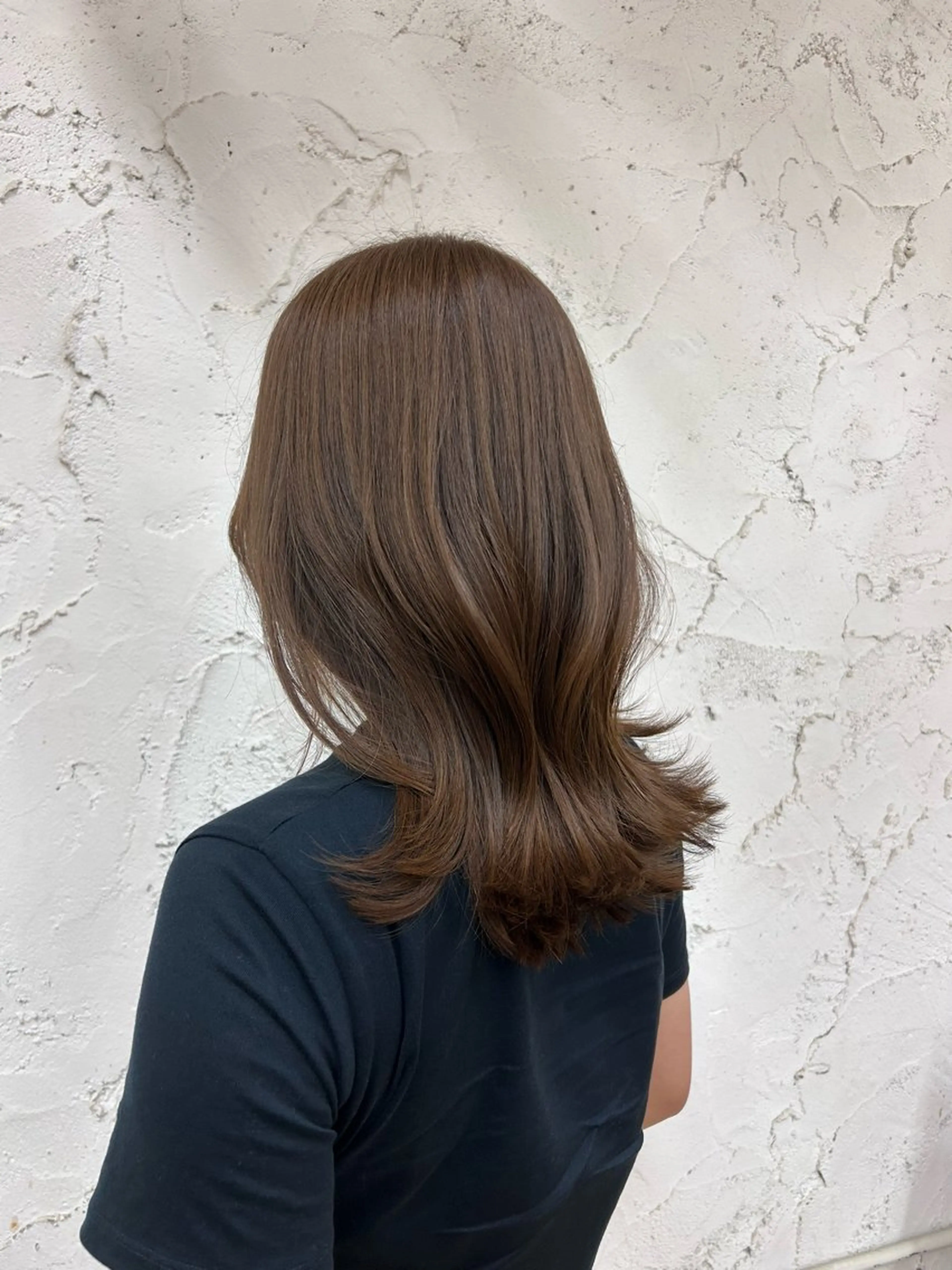 セミロング ヘアカラー 板倉 奏美のヘアスタイル