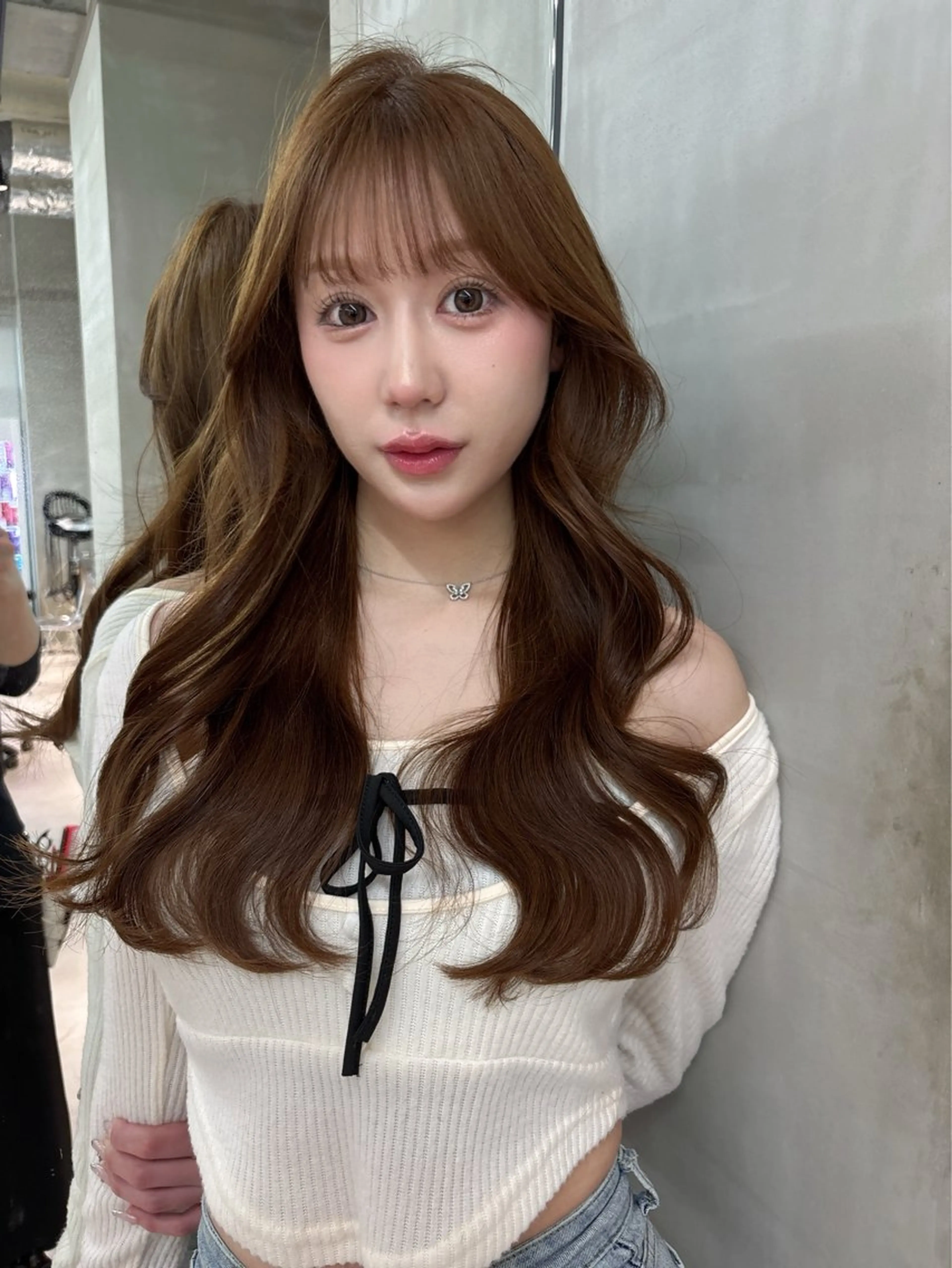 セミロング カラー ブリーチ 透明感カラー ブリーチなしカラー 顔まわりレイヤー 韓国風ヘア 【美髪矯正】 吉村　清志のヘアスタイル