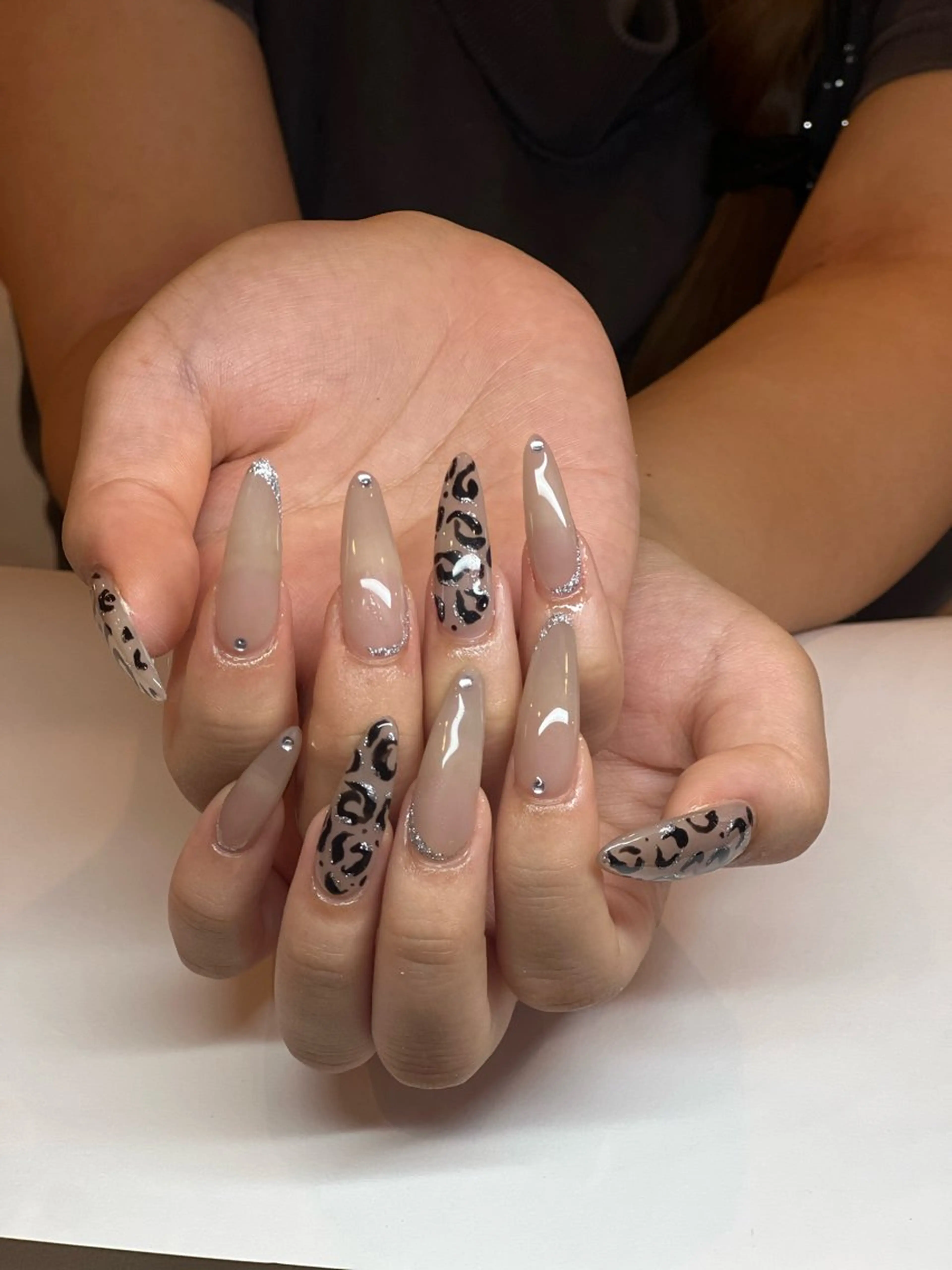 ネイル チークネイル フットネイル フレンチネイル グラデーション キラキラネイル ハンドネイル RUBY Nail 日暮里店のネイルデザイン