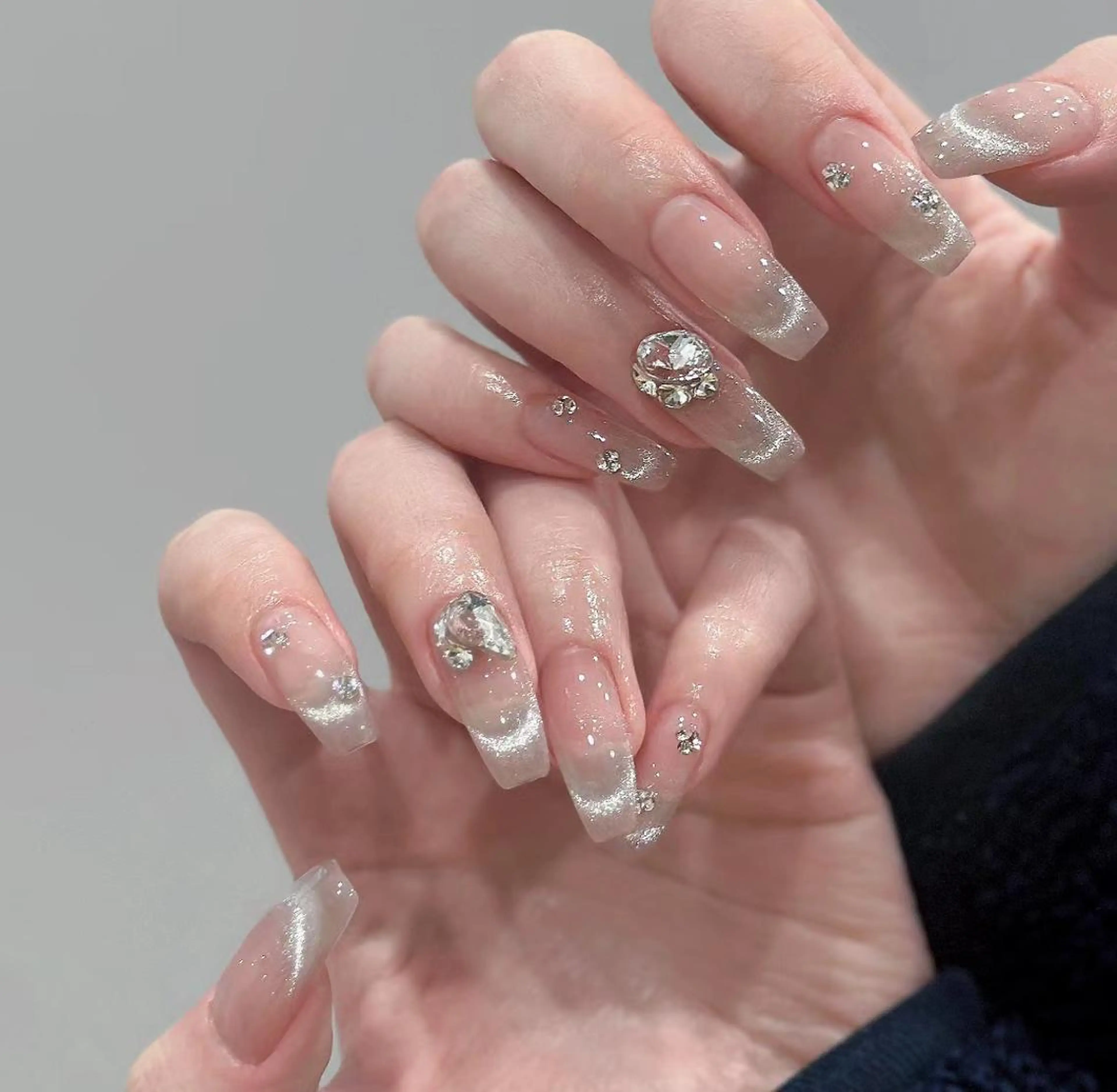 ネイル アートネイル 長さ出し ネイルチップ Queens momoのネイルデザイン