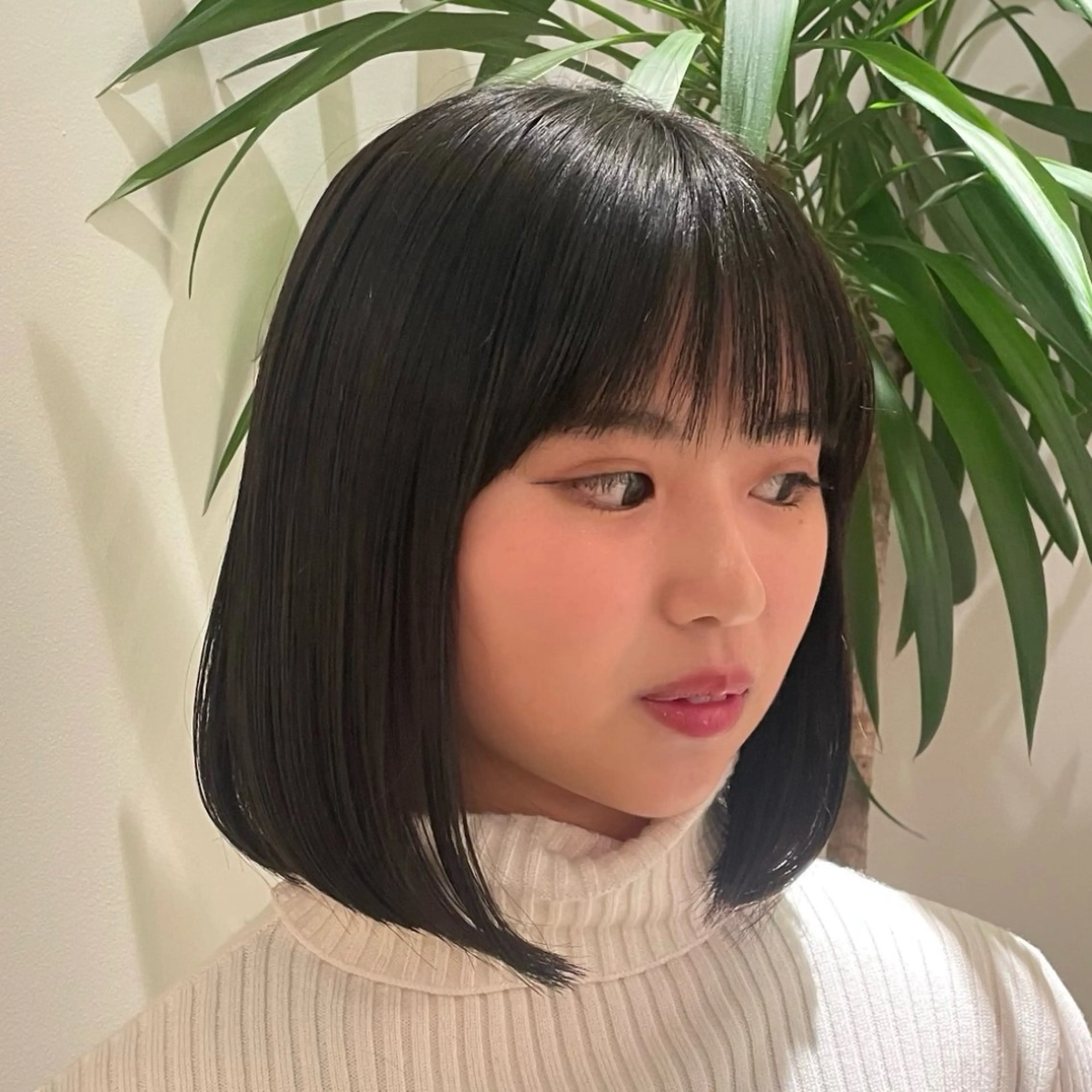 ミディアム TRICCA SHIBUYA所属・ショート･ボブ / ミク💞のヘアスタイル