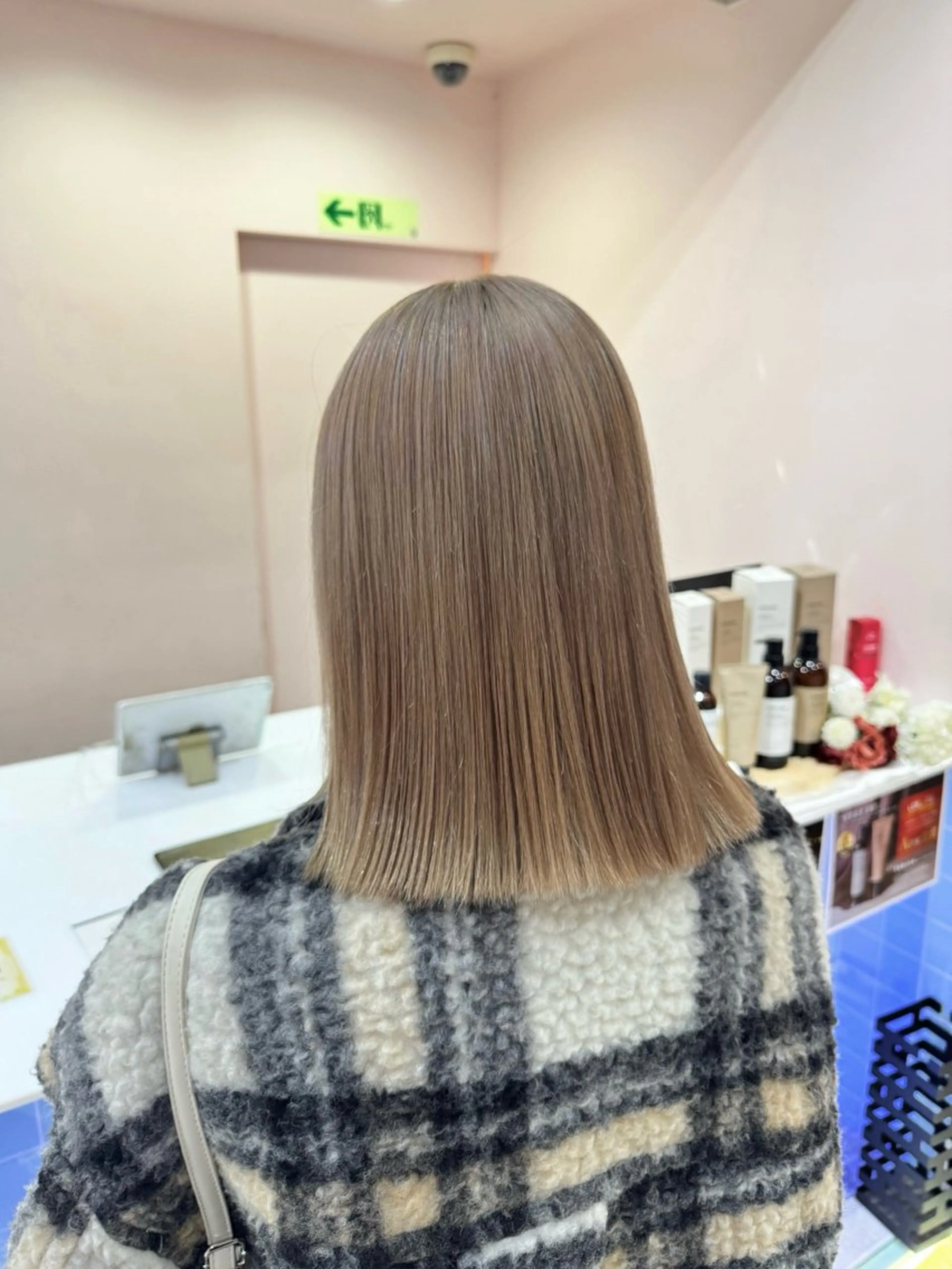 【☀️ハイトーンカラーお任せ下さい☀️】ダブルカラー(ブリーチ込)➕🫧お持ち帰りシャンプー&トリートメント付き🫧の写真