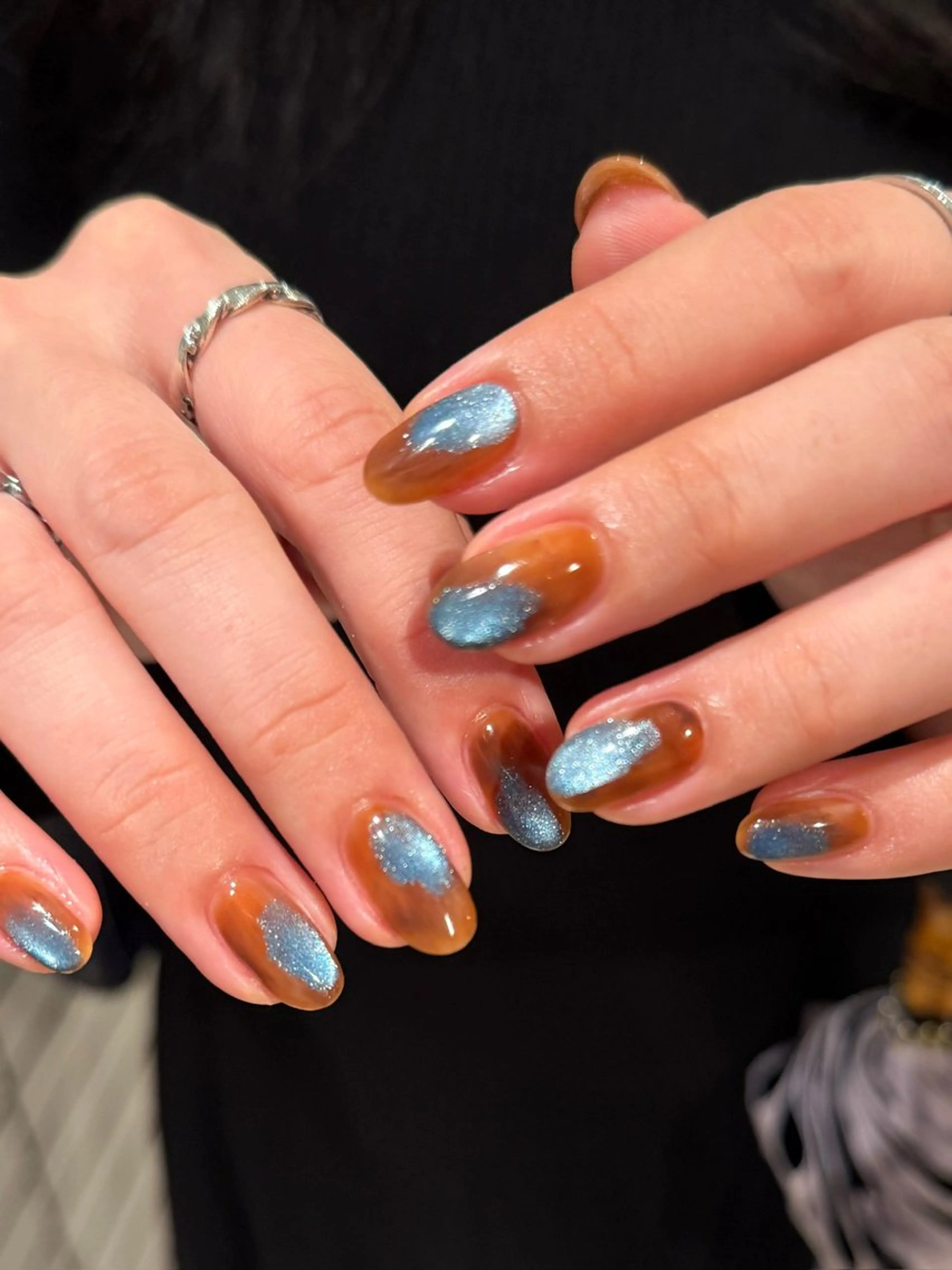 ネイル べっ甲ネイル マグネットネイル ニュアンスネイル 冬ネイル ハンドネイル REHTOF ｜朝7時Open☀️のネイルデザイン