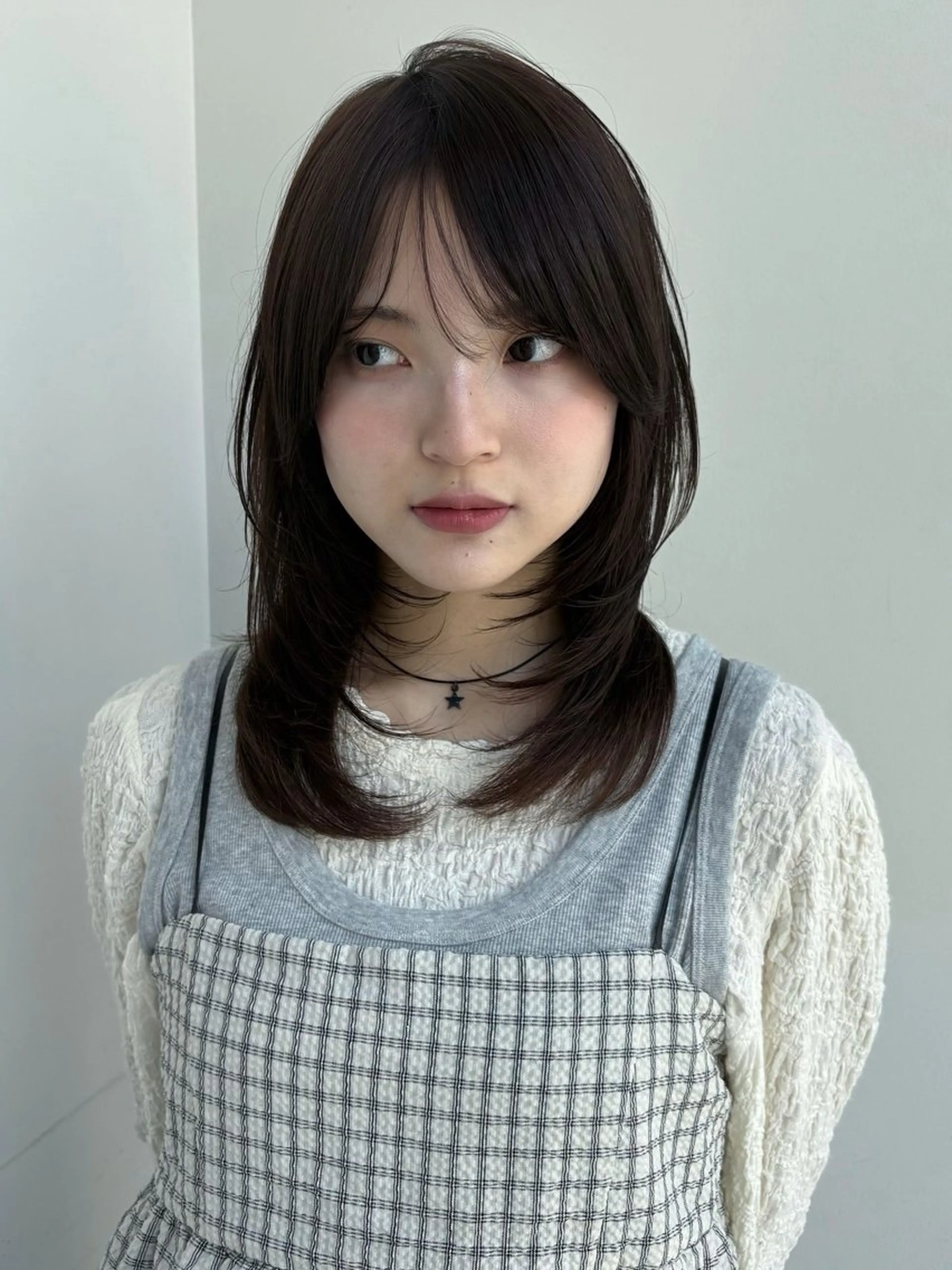 ミディアム カット ヘアカラー トリートメント 似合わせ/ベージュ /レイヤー/りほ🤍のヘアスタイル