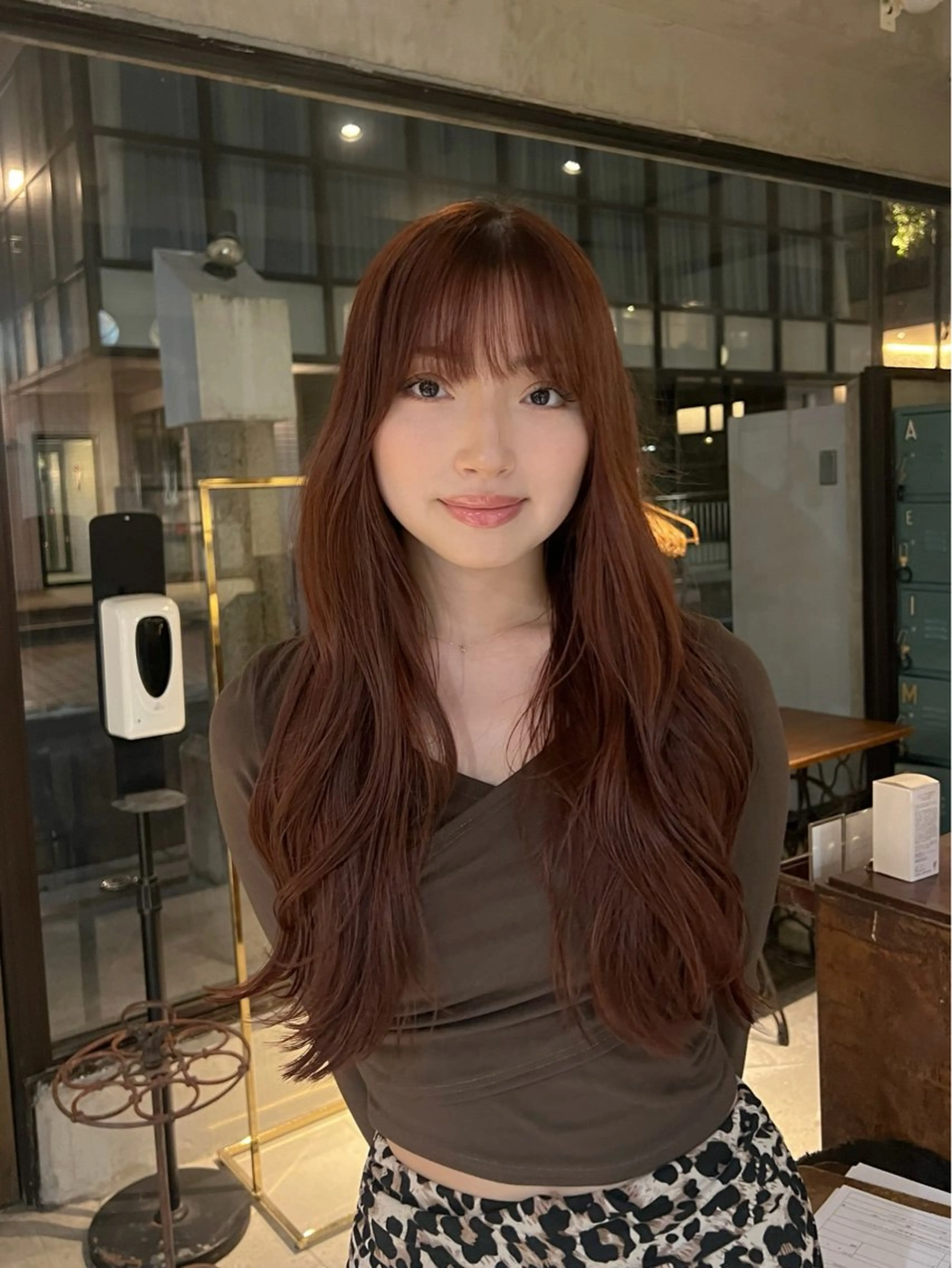 ロング カラー ヘアアレンジ ブラウンカラー 透明感カラー オレンジ レッドカラー レッドブラウン カット ヘアカラー トリートメント 透明感/艶髪矯正 🪐takushiのヘアスタイル