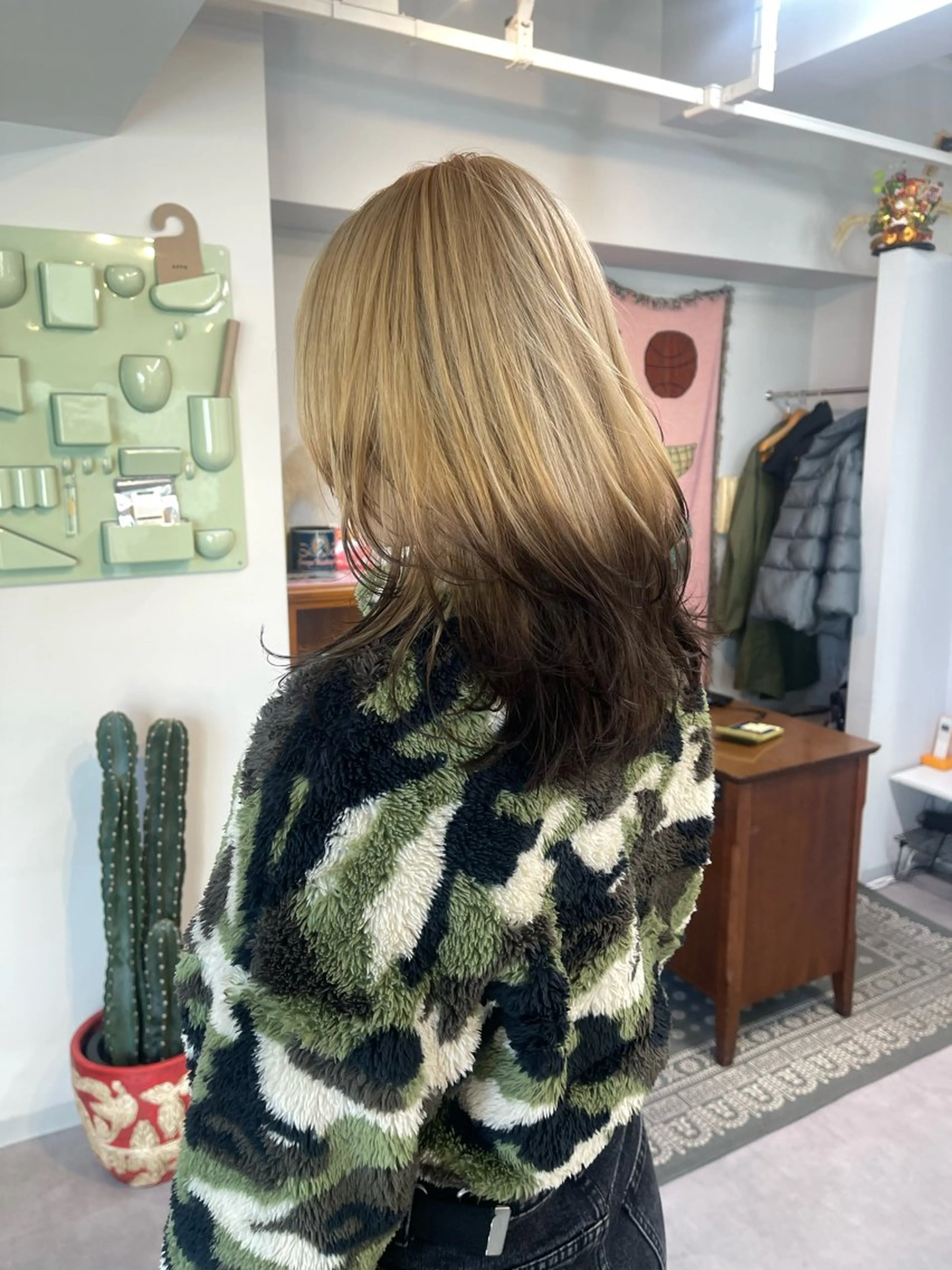 ミディアム カラー ミディアムレイヤー デザインカラー レイヤーカット カット ヘアカラー トリートメント ヘアセット MEY HAIR / CURLYS所属・丁寧なカウンセリング 🌿KENTA🌿のヘアスタイル