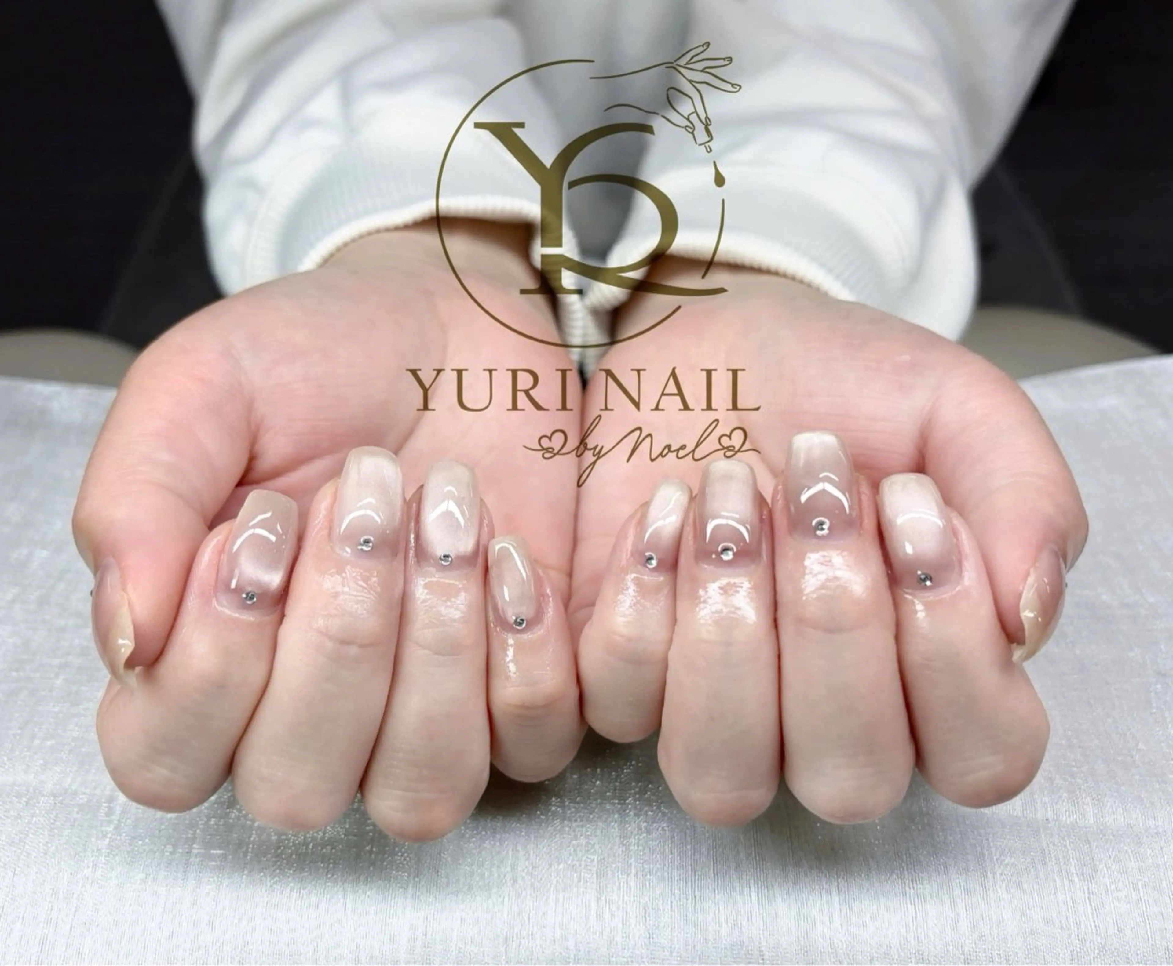 ネイル チークネイル フレンチネイル グラデーション キラキラネイル マグネットネイル ハンドネイル フットネイル ハンドケア YURI Nail Narita所属・YURI Nail NARITAのネイルデザイン