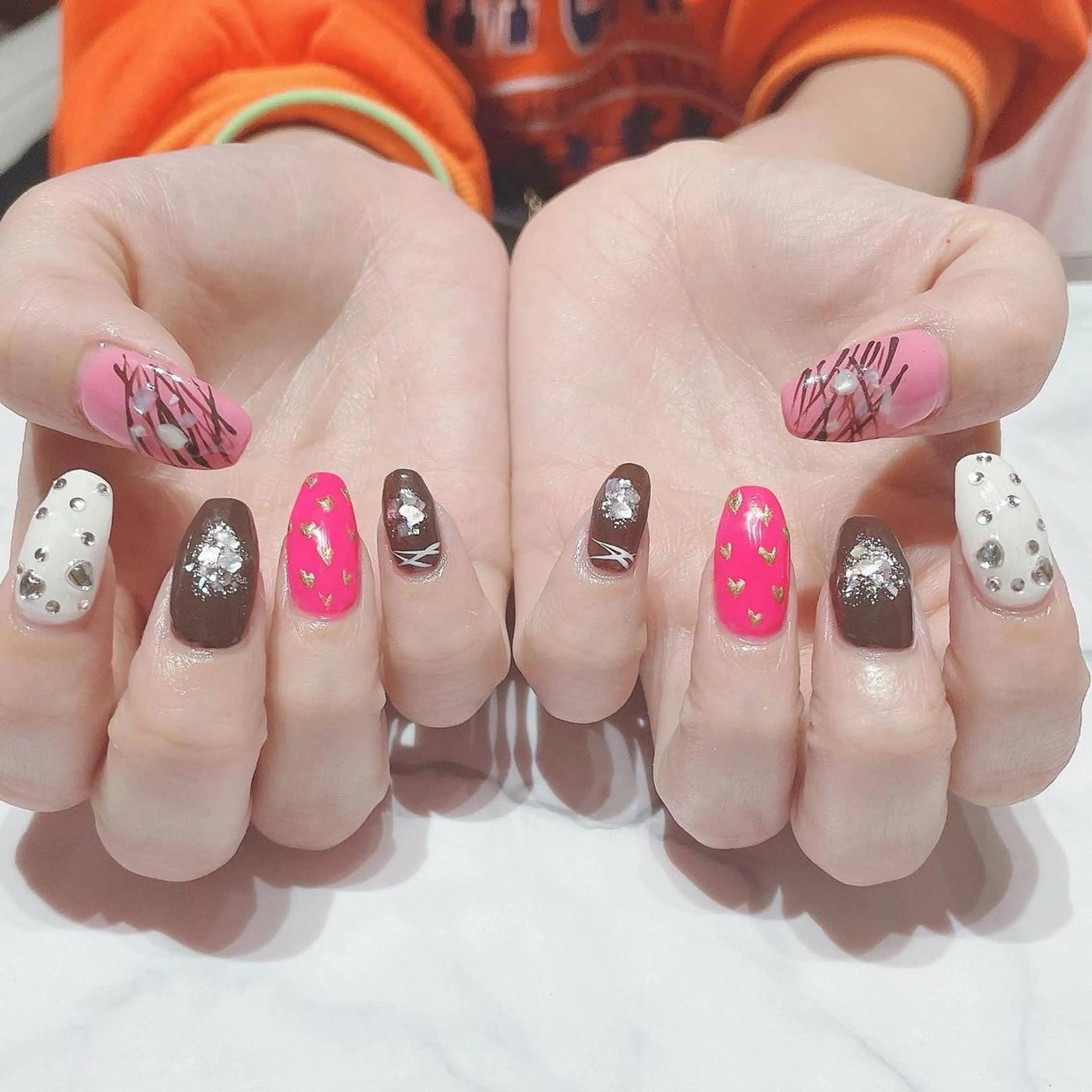 ネイル 持ち込み バレンタイン ネイルサロン Belleのネイルデザイン