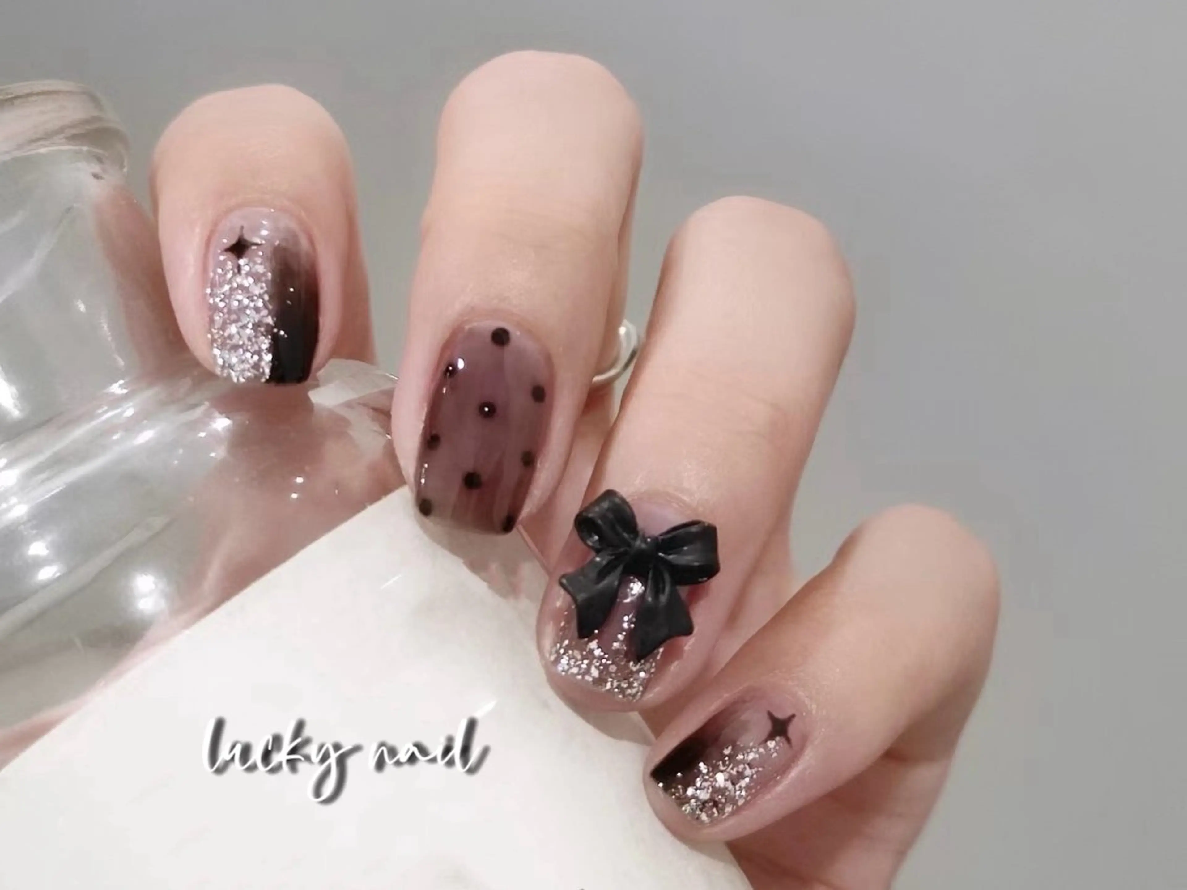 ネイル アートネイル チークネイル 長さ出し ジェルネイル マグネットネイル ハンドネイル ハンドケア ラッキーネイルサロン 西川口東口店のネイルデザイン