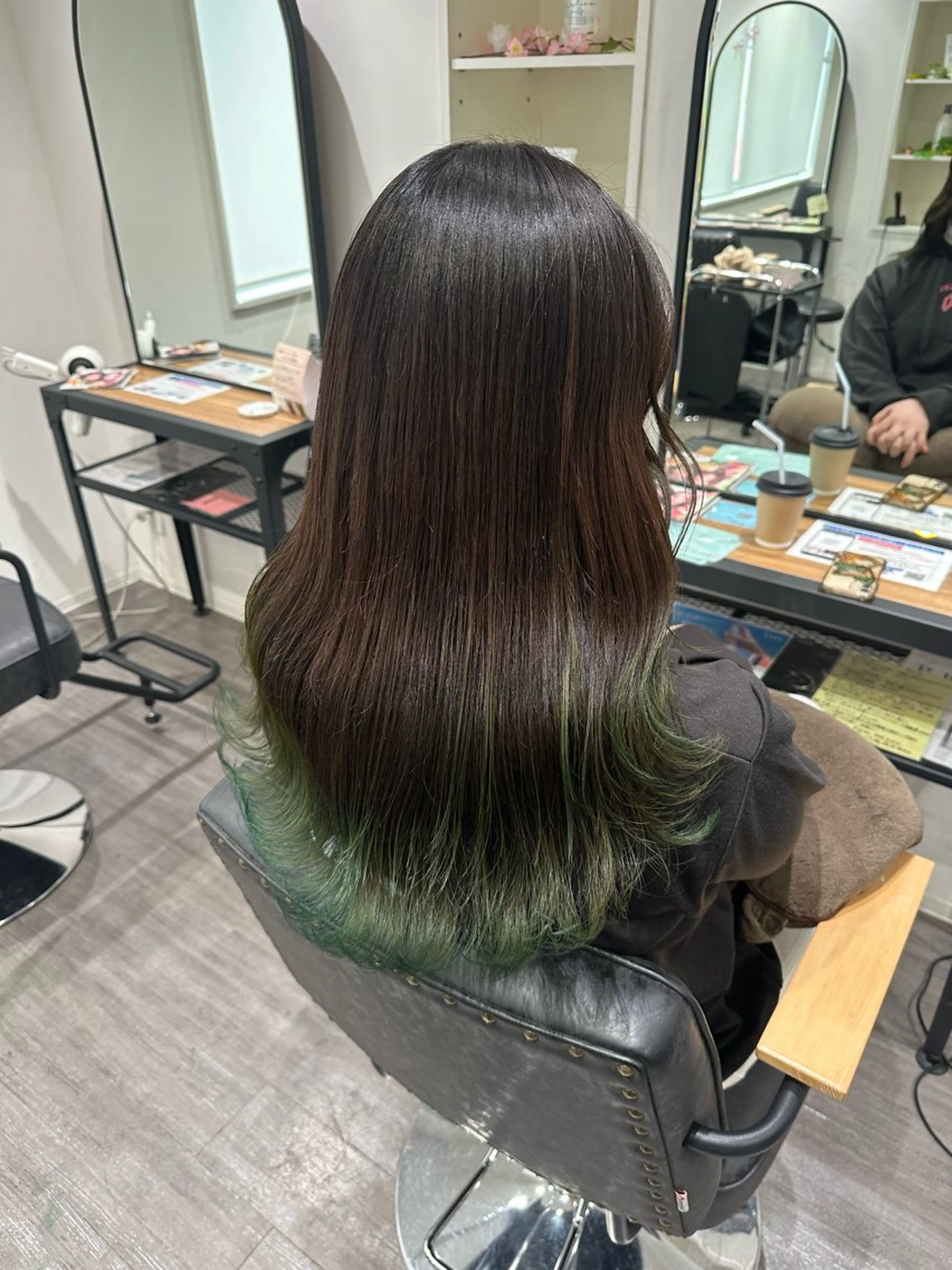 セミロング カラー 艶髪レイヤー上田 紗也🇰🇷💗のヘアスタイル