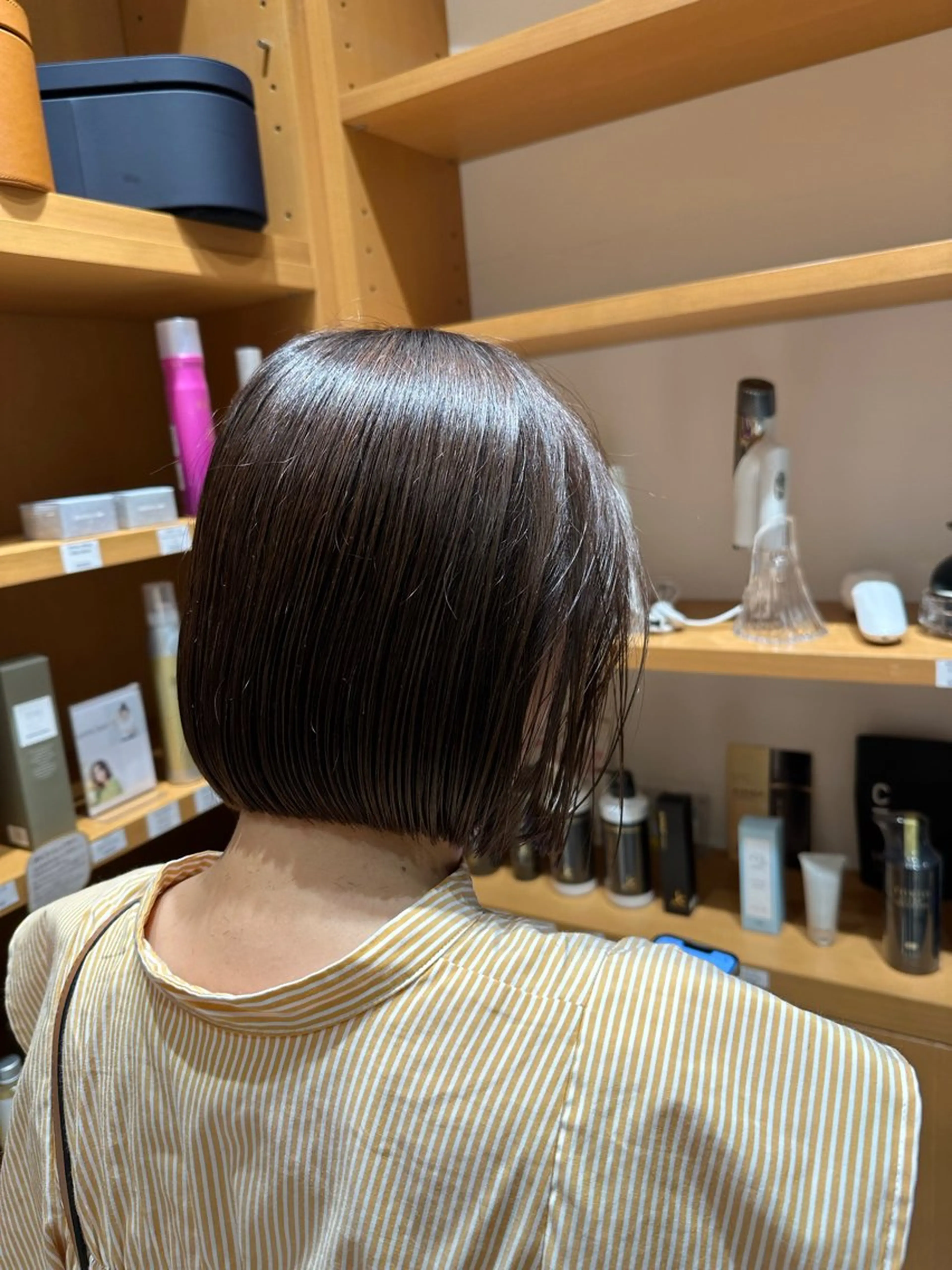 ショート 小顔カット トリートメント 中島 愛のヘアスタイル