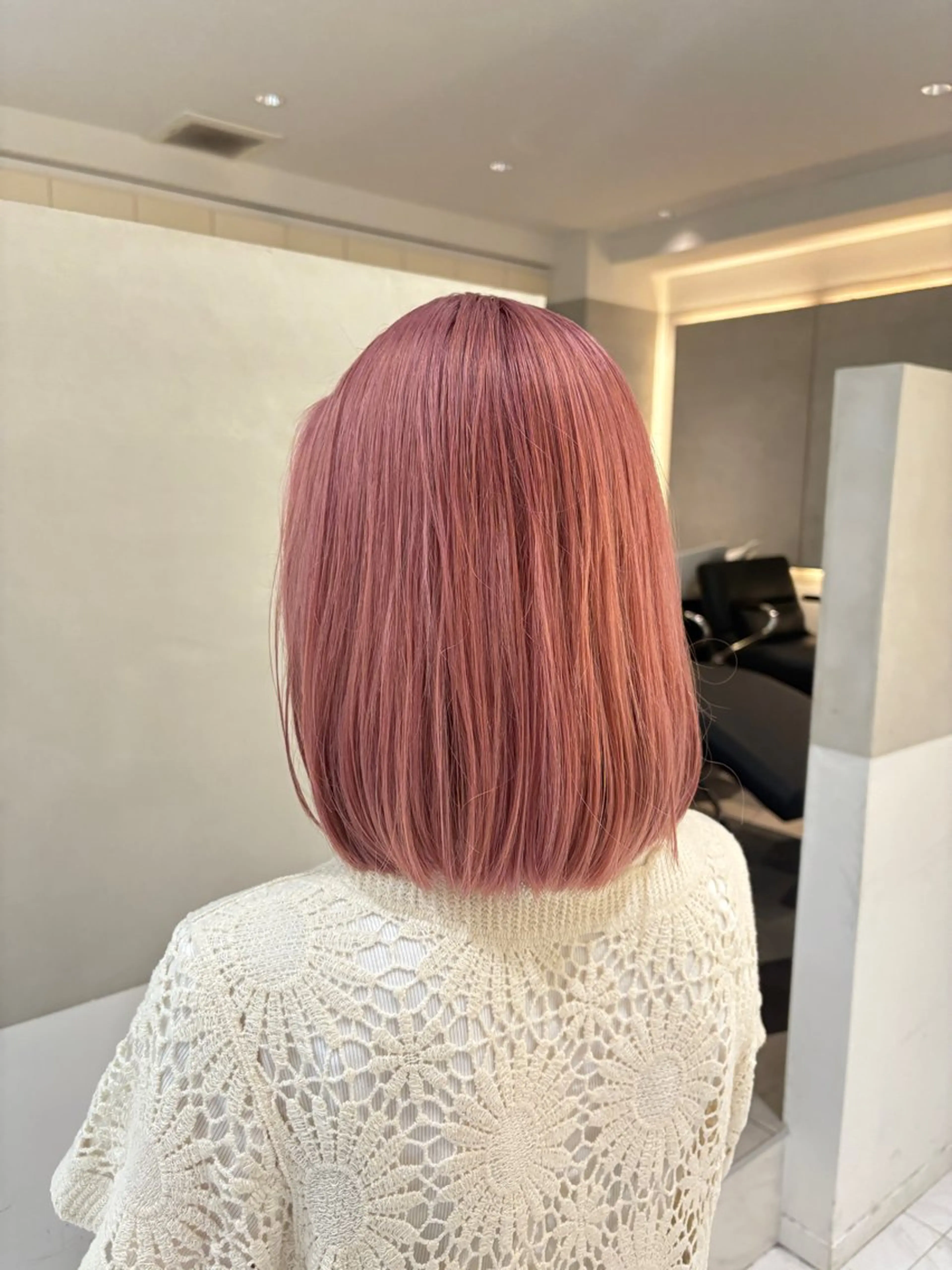 ミディアム ヘアカラー ⠀アヤラ 🩶レイヤーカットのヘアスタイル